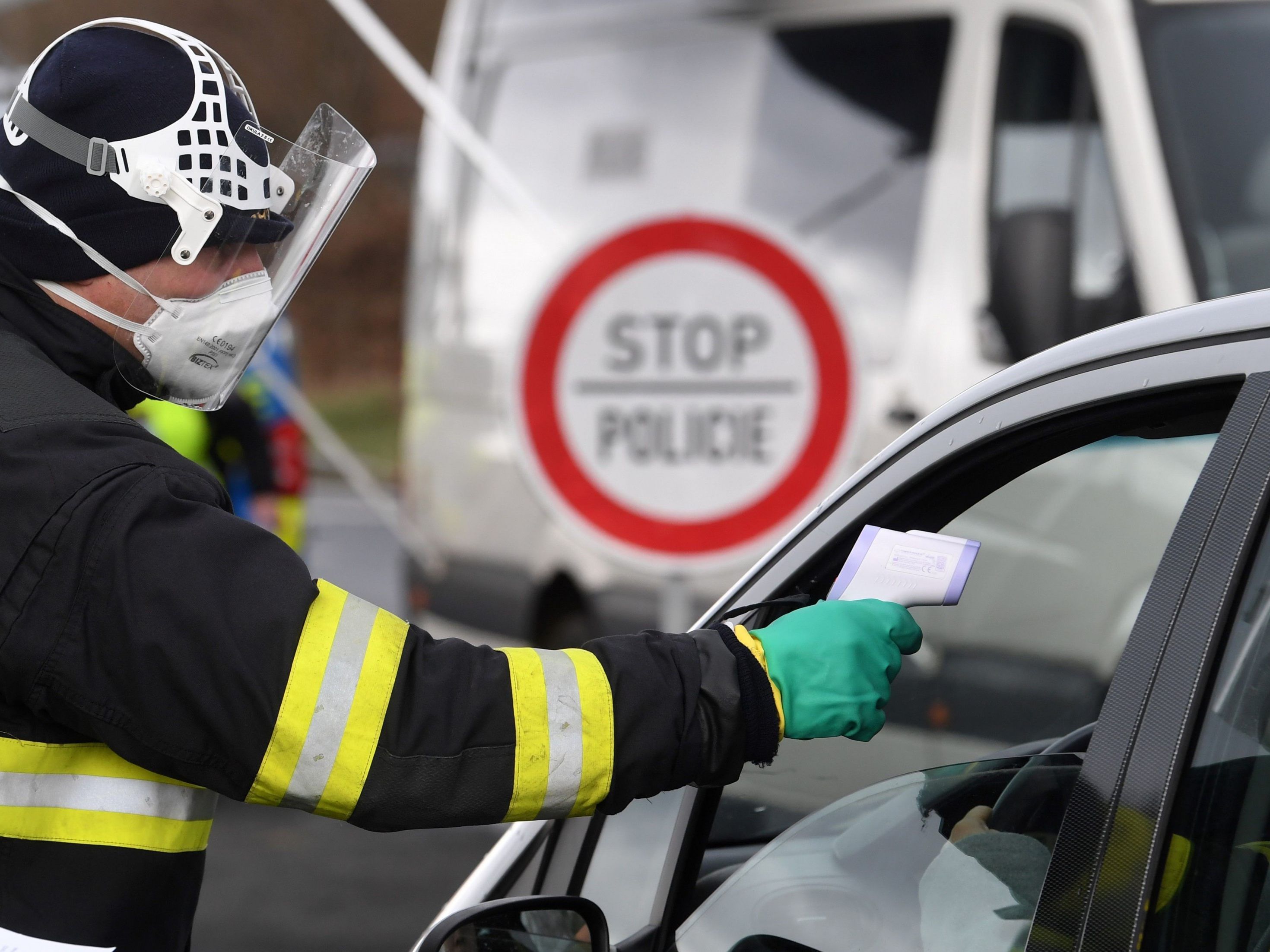 Tschechien führt mit Freitag wieder Grenzkontrollen durch.