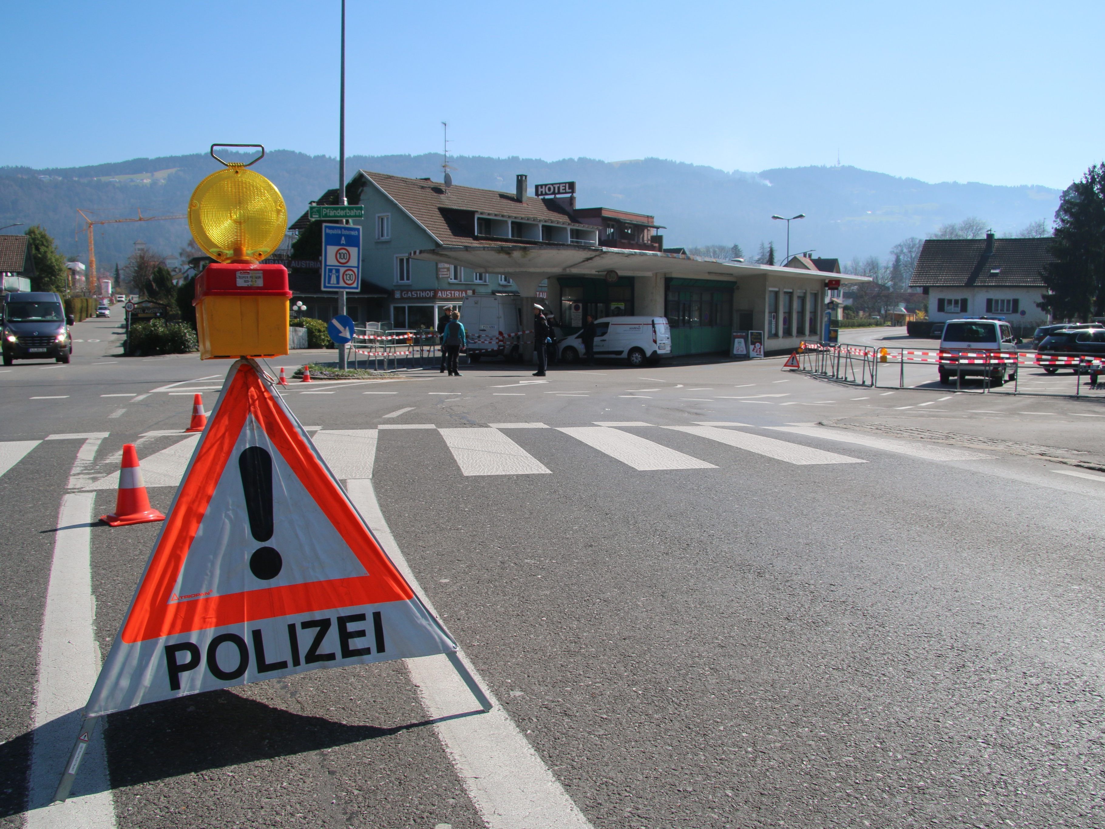 Seit Donnerstag werden an den Grenzübergängen zu Deutschland Kontrollen durchgeführt.