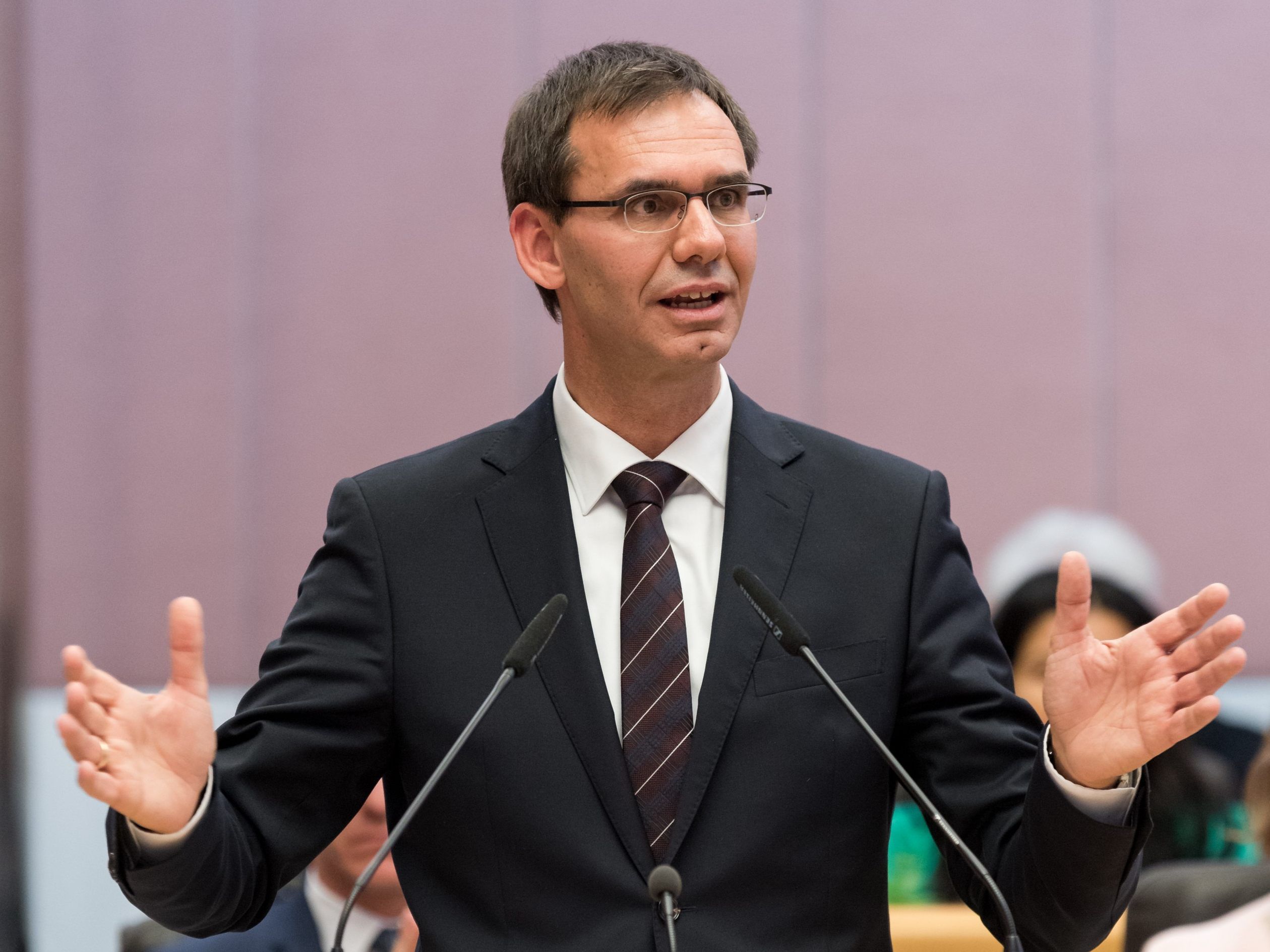 Der Landeshauptmann will, dass Schutzmaßnahmen eingehalten werden.