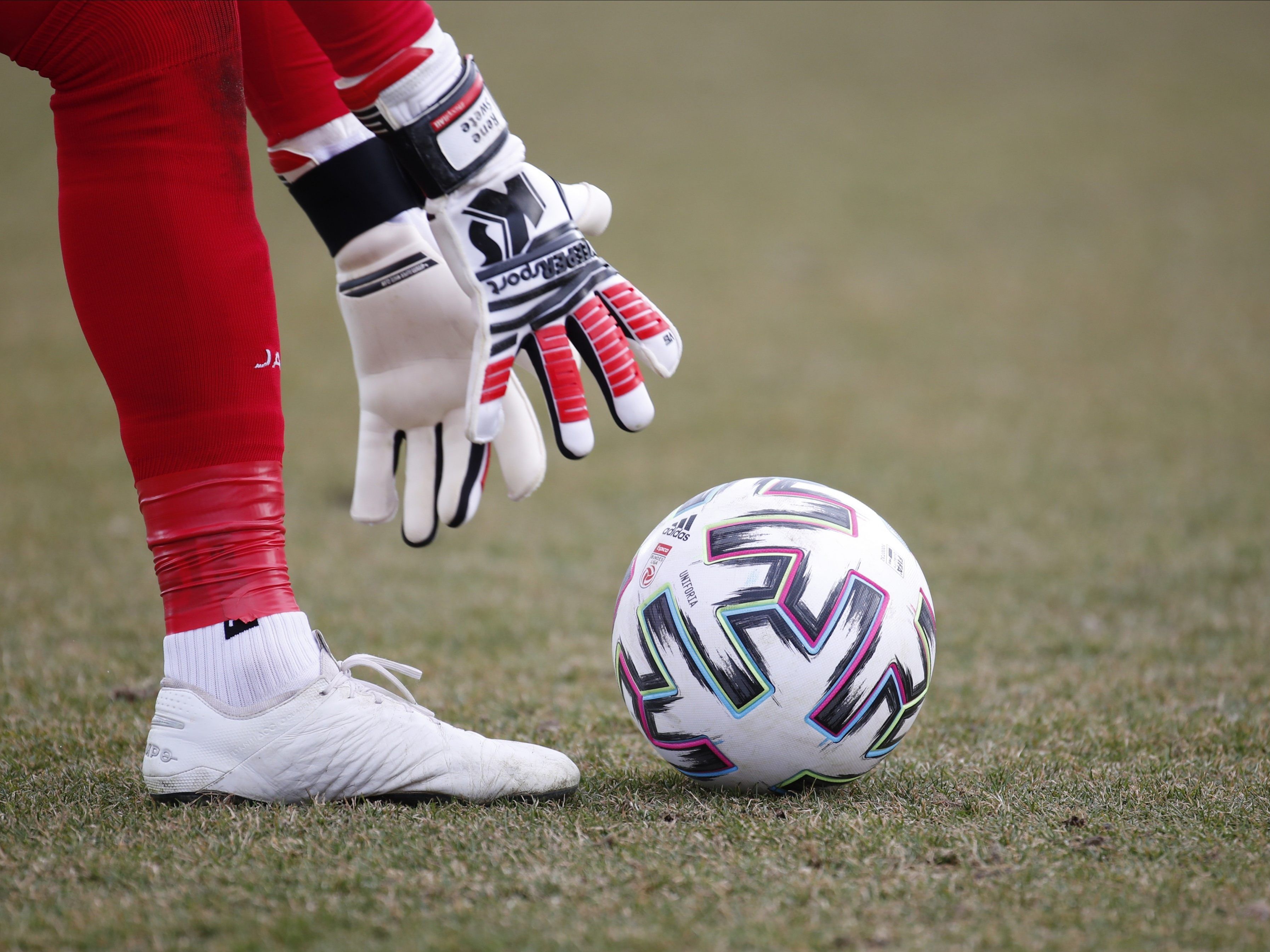 Ein Abschluss der Bundesliga-Saison mit Ende Juni wird wohl knapp werden.