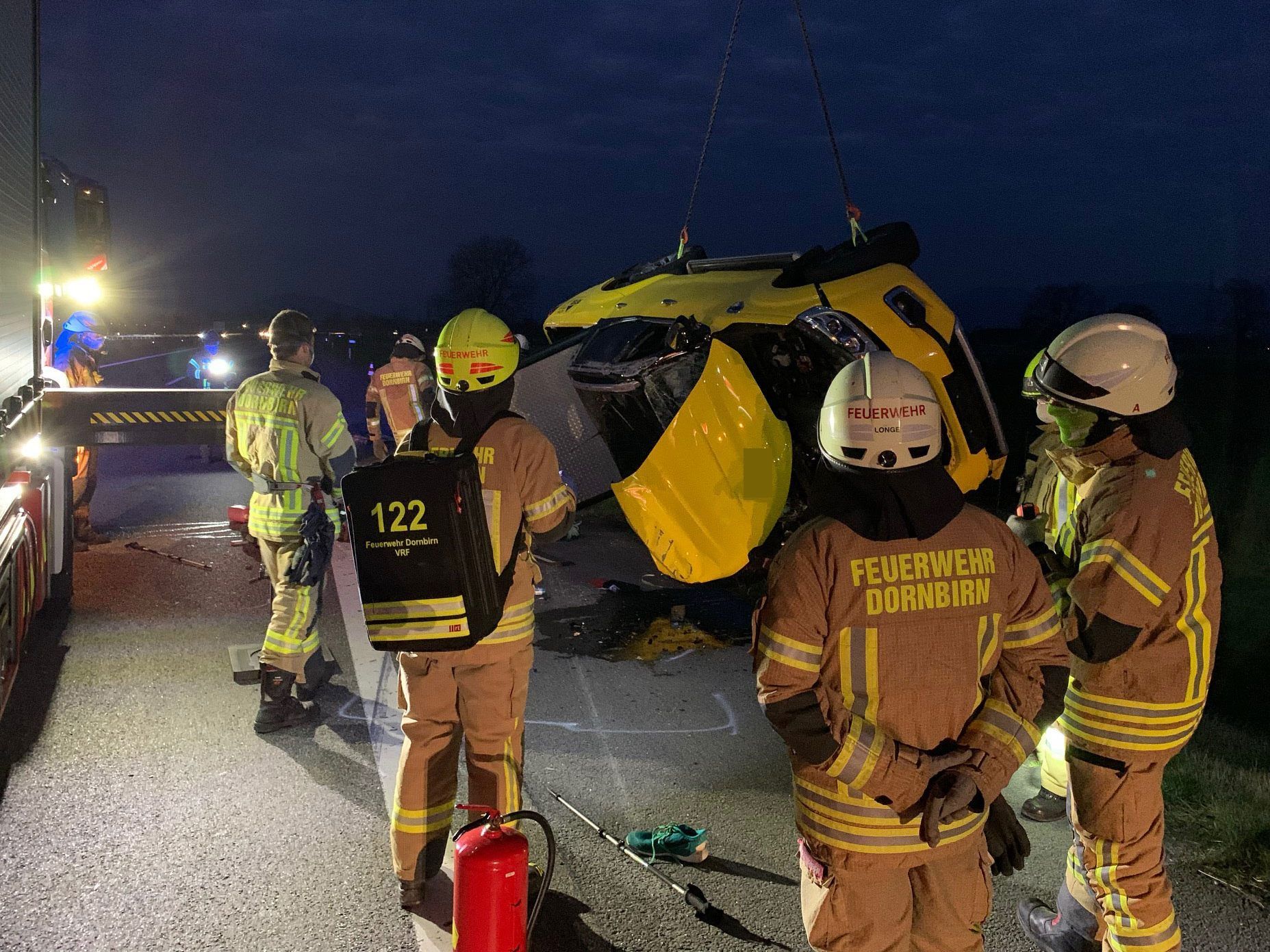 Drei Pkw-Lenker wurden unbestimmten Grades verletzt