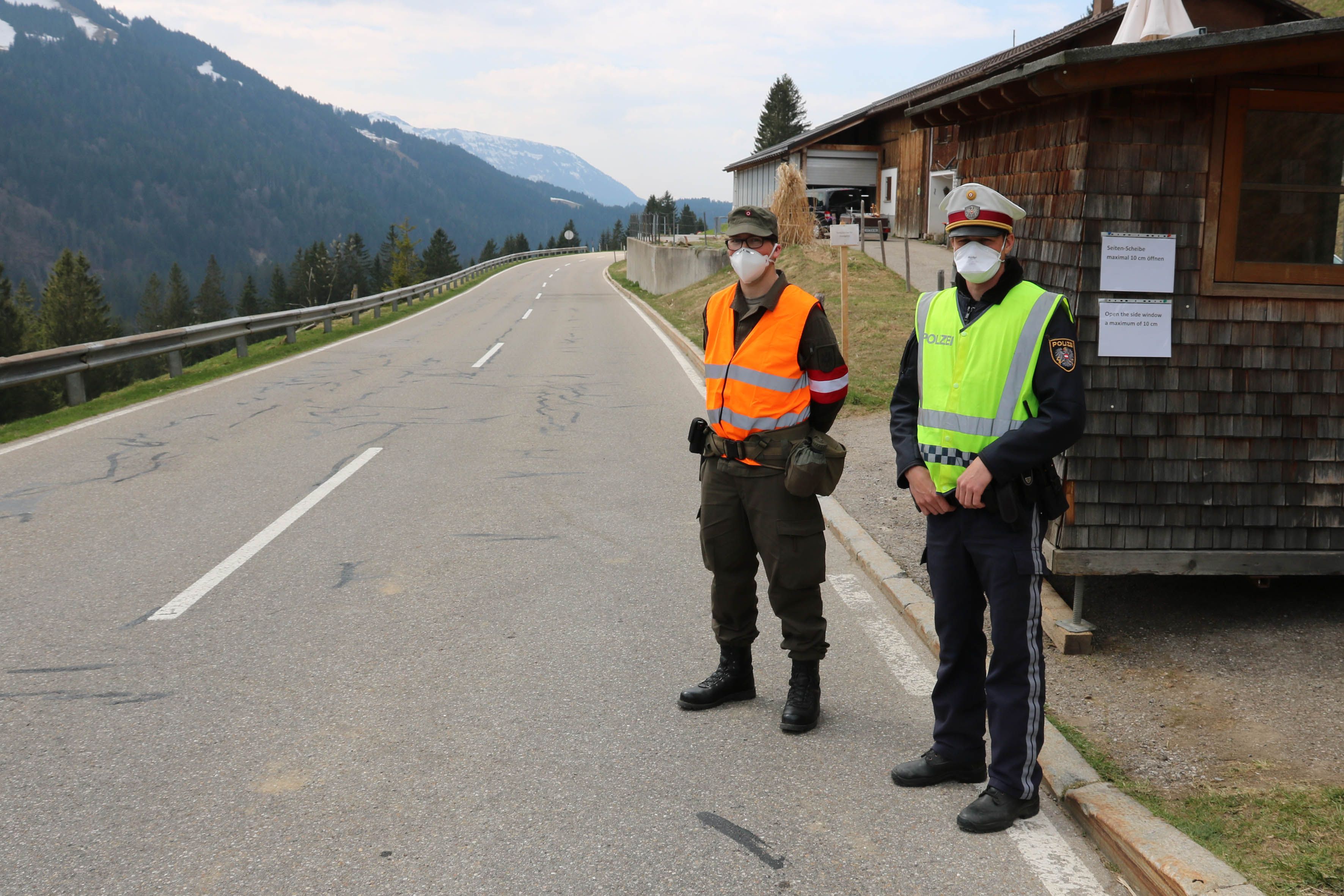 Grenzkontrolle am Grenzübergang Balderschwang bei Hittisau