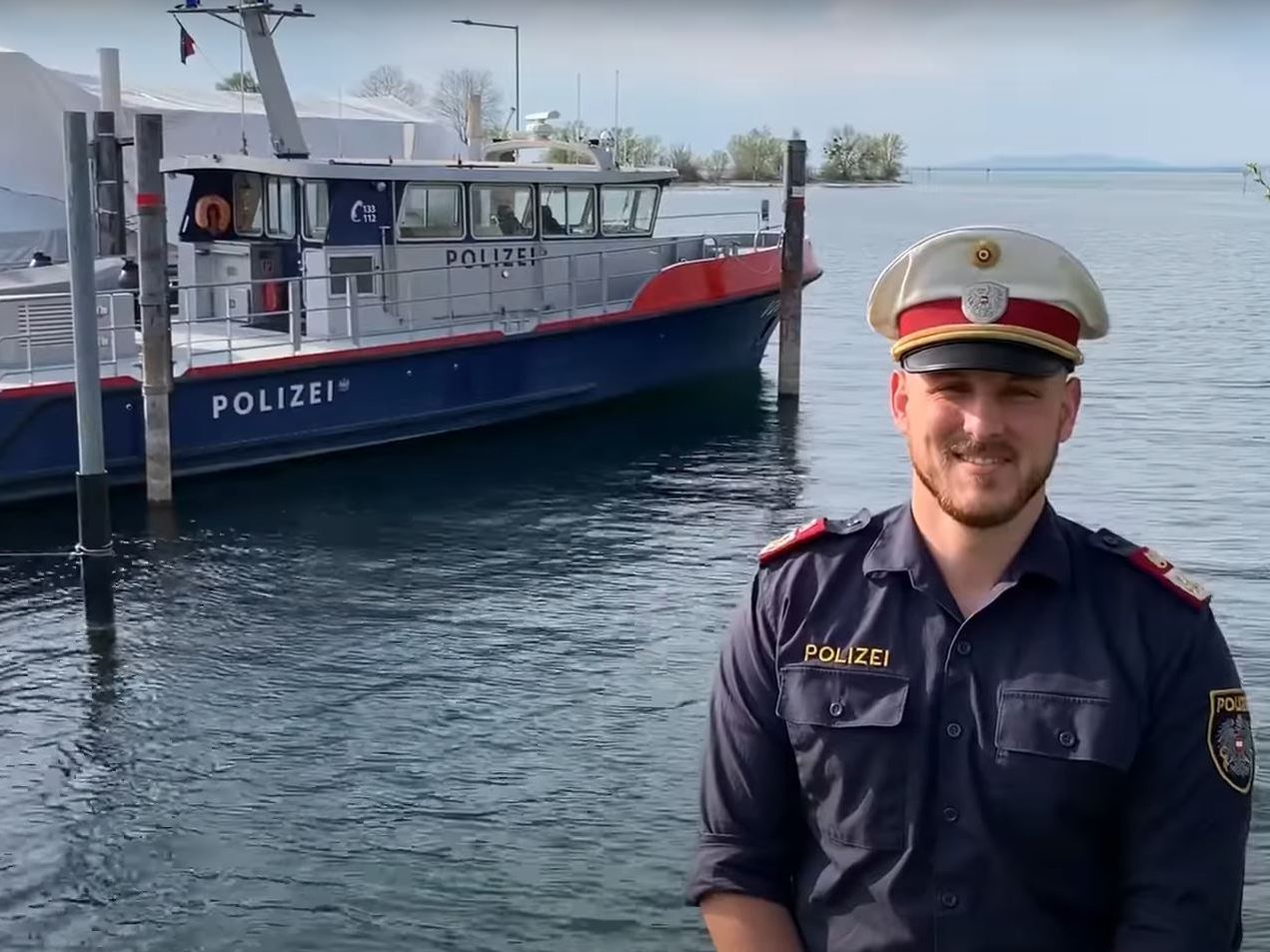 Bernhard Aigner, Kommandant bei der Seepolizei Hard erklärt die Verhaltensregeln.
