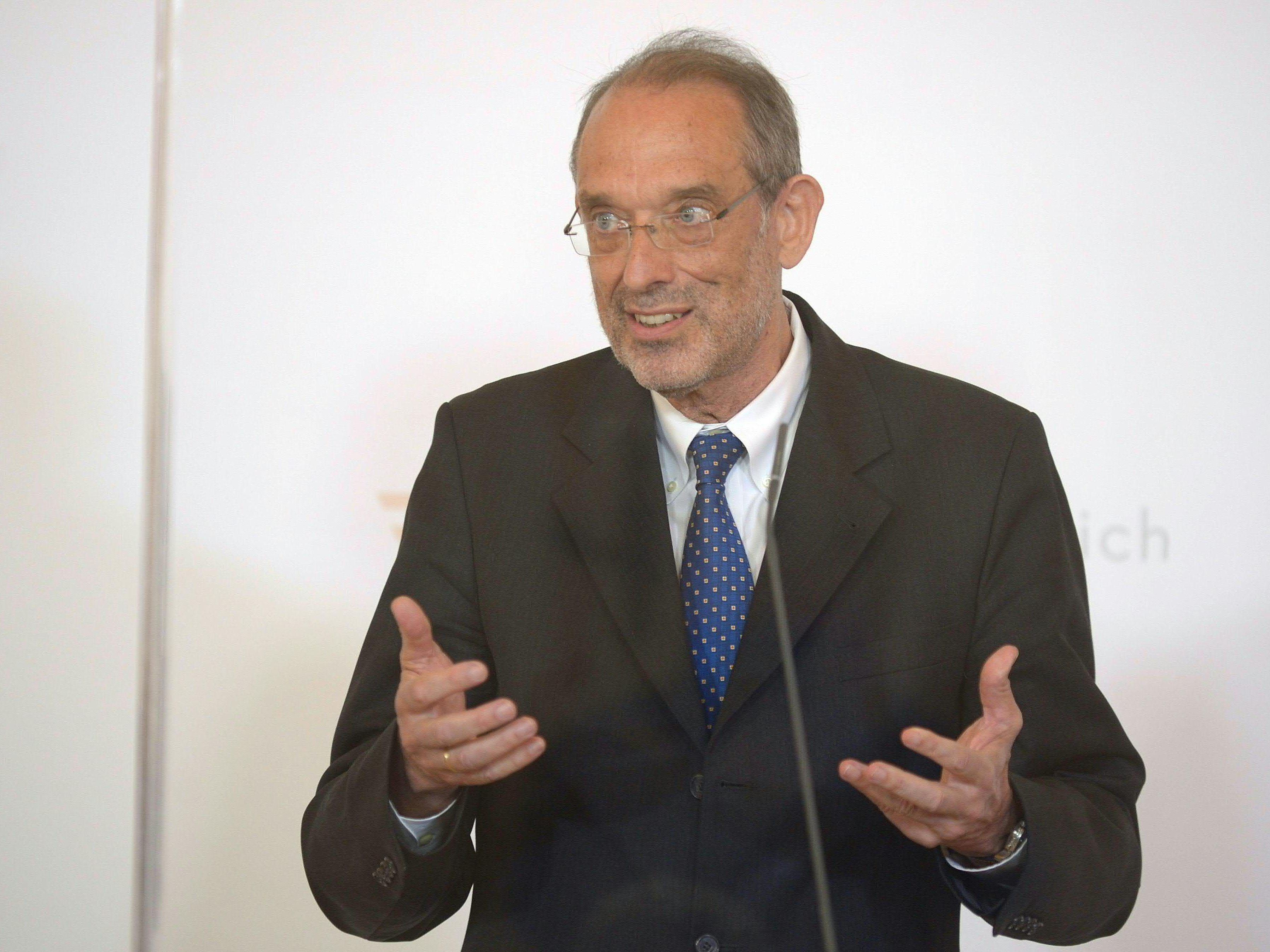 Wissenschaftsminister Heinz Faßmann (ÖVP) bei der Präsentation der Dunkelzifferstudie