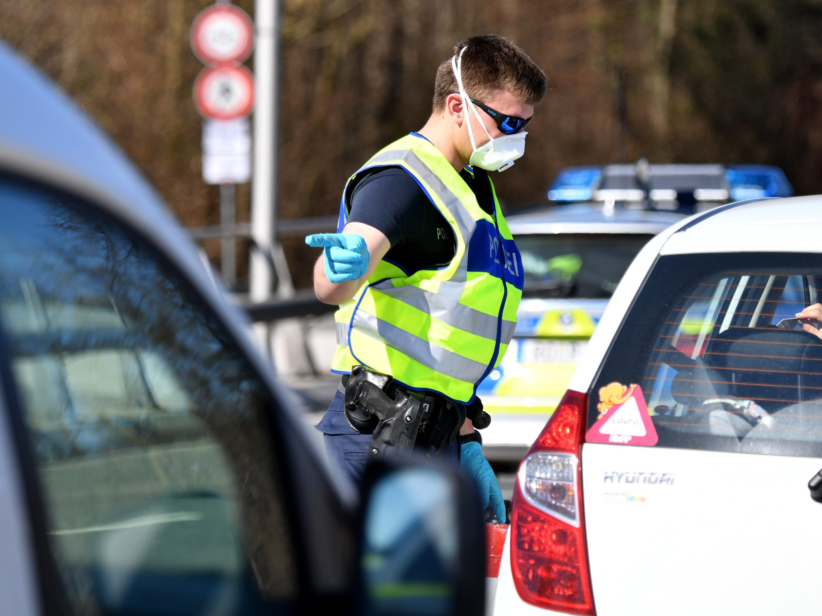 Zwei Männer hatten zuvor Pfleger als Geisel genommen.