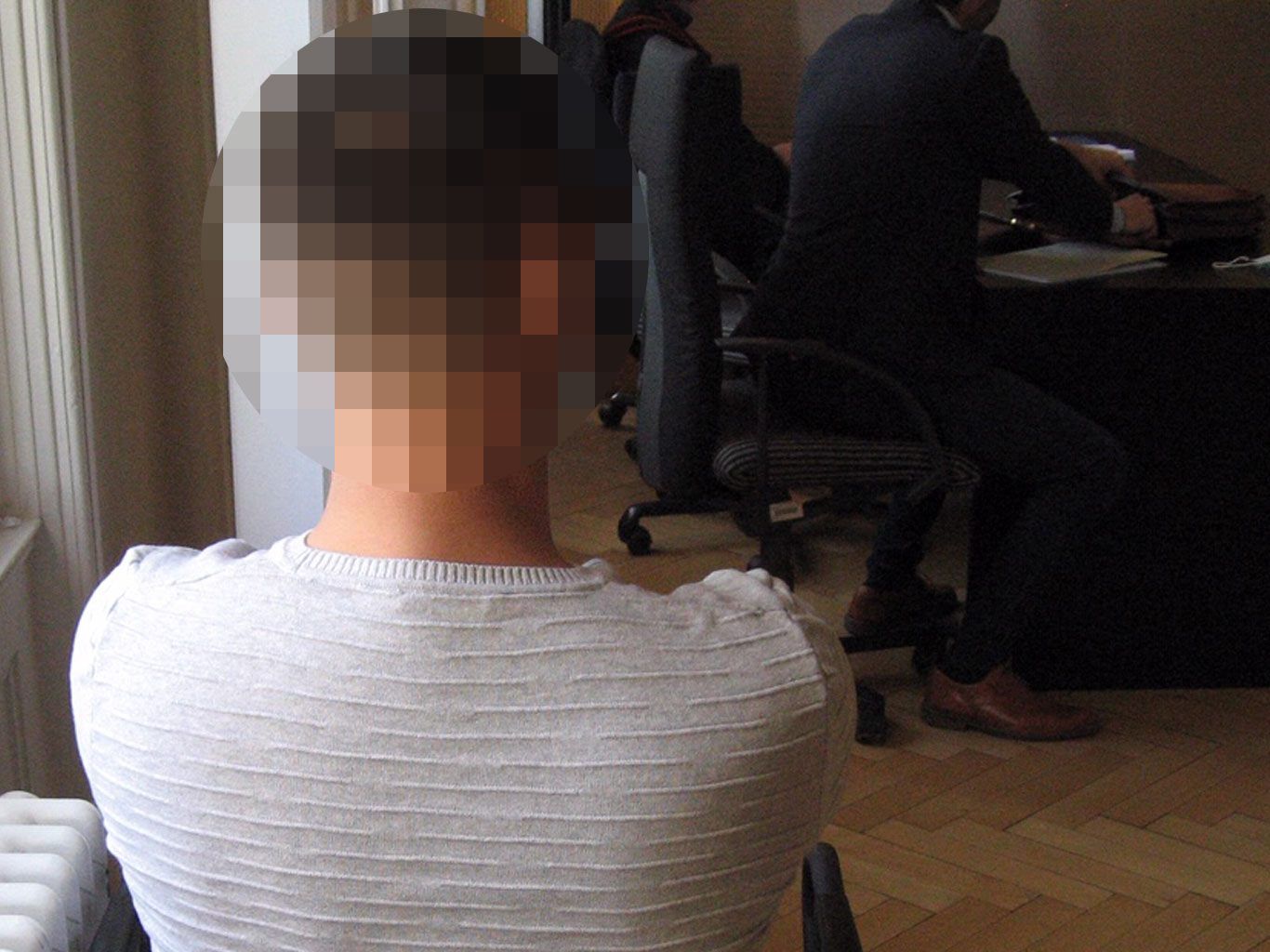 Der junge Mann saß wegen zwei Vorfällen vor Gericht.