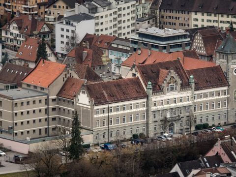 Die Staatsanwaltschaft Feldkirch legte dem in Wien lebenden Vorarlberger in ihrem Strafantrag das Verbrechen des Suchtgifthandels zur Last.
