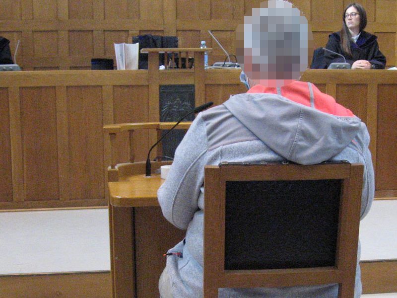 Bewaffnete Frau hatte erfolglos an Tür eines Pensionisten geläutet