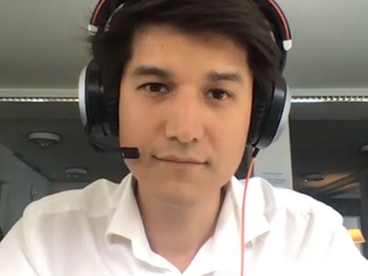 Stefan will seinen Verwandten im Reservat helfen.