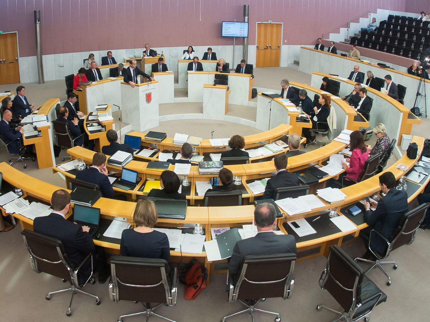 Der Vorarlberger Landtag tagt zum dritten Mal mit Sicherheitsabstand. (Symbolbild)