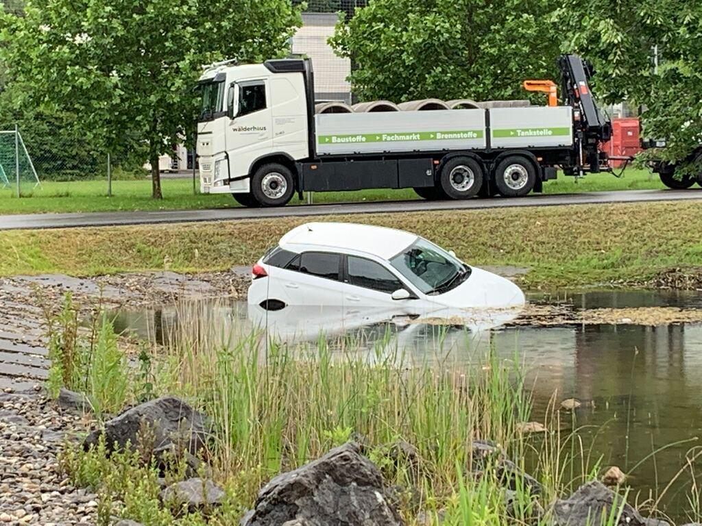 Der ÖAMTC musste anrücken, um das Fahrzeug zu bergen.