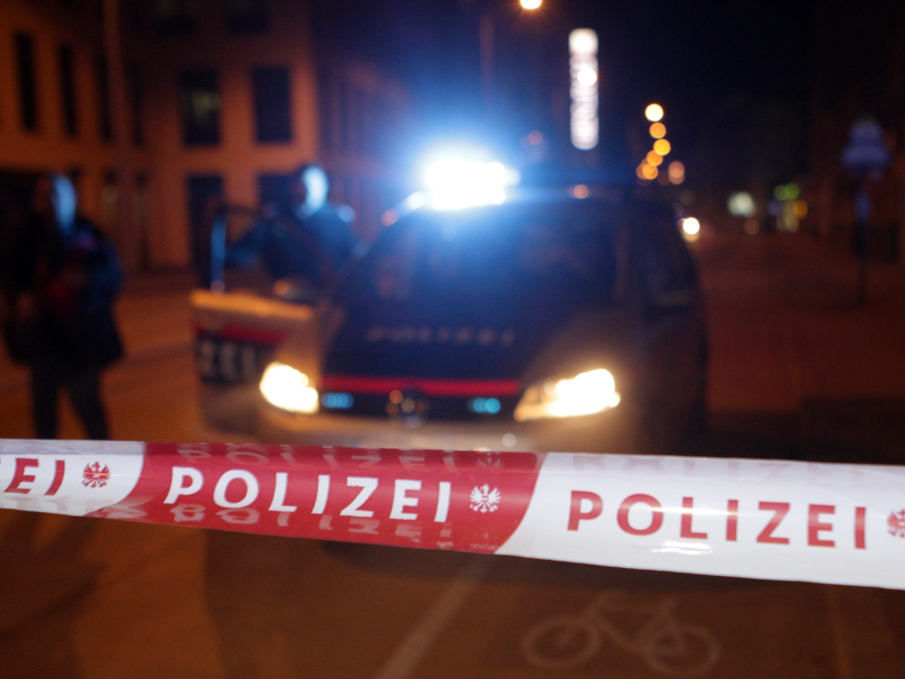 Der Tatort in Gerasdorf bei Wien wurde großräumig abgesperrt.