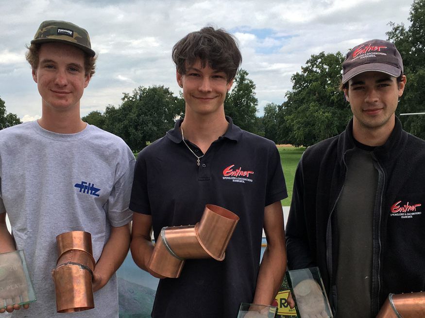 Die Gewinner (v.l.): Noah Lanschützer (3. Platz), Elias Ammann (1. Platz) und Semi Muhamedbegovic (2. Platz).
