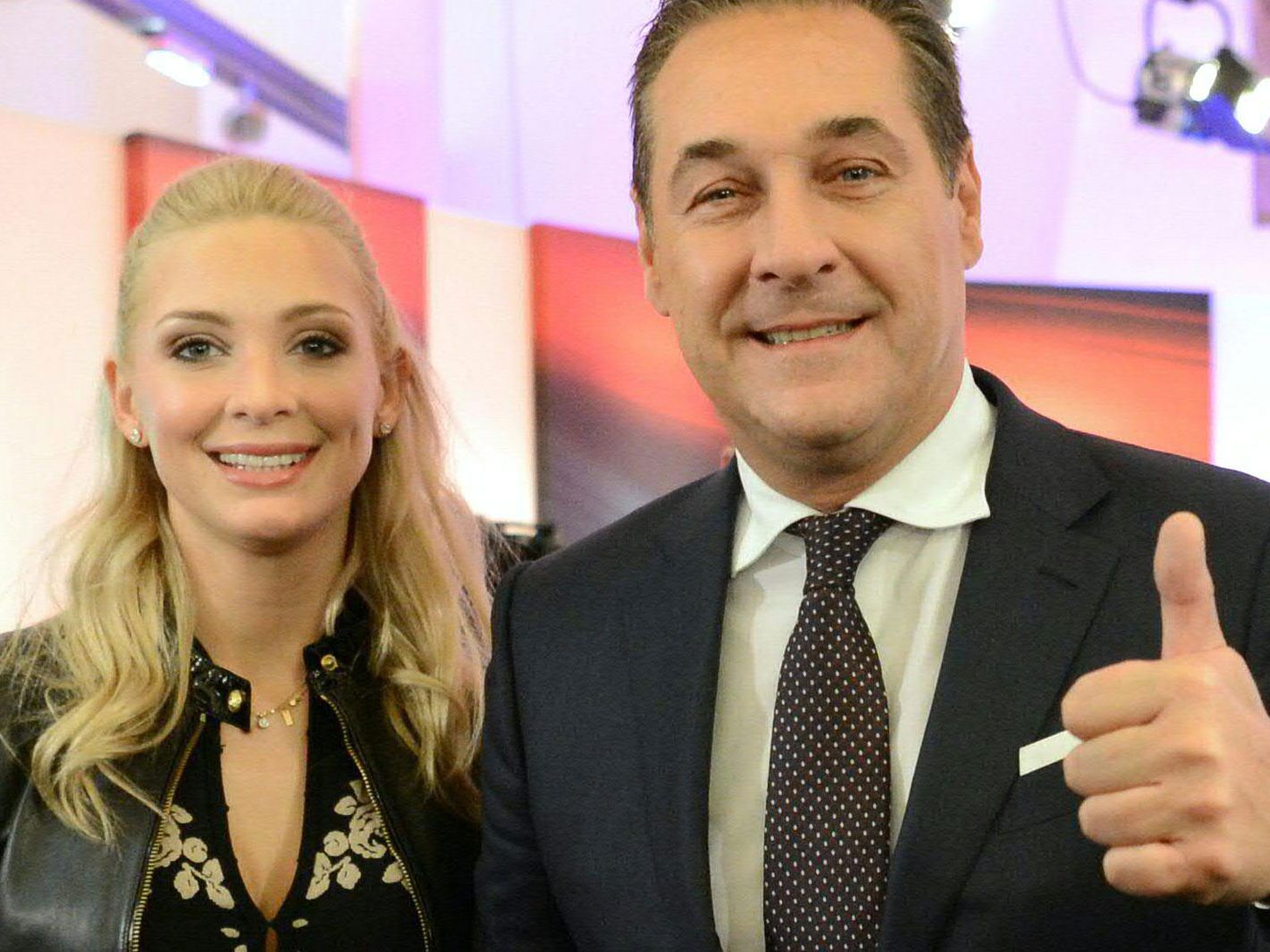 Ein hohe Barzahlung auf der Hochzeit der Straches (hier im Oktober 2017) ist ebenso Gegenstand der Ermittlungen wie zahlreiche andere Spesenabrechnungen aus Straches Zeit als FPÖ-Chef.
