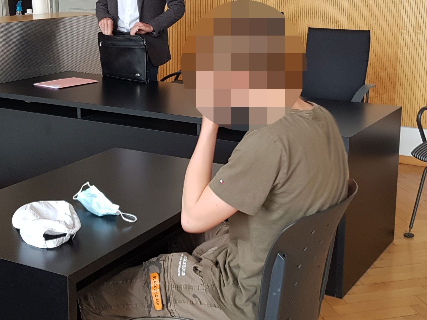 Ein 15-Jähriger musste sich vor Gericht verantworten nachdem er einen Busfahrer attackierte.