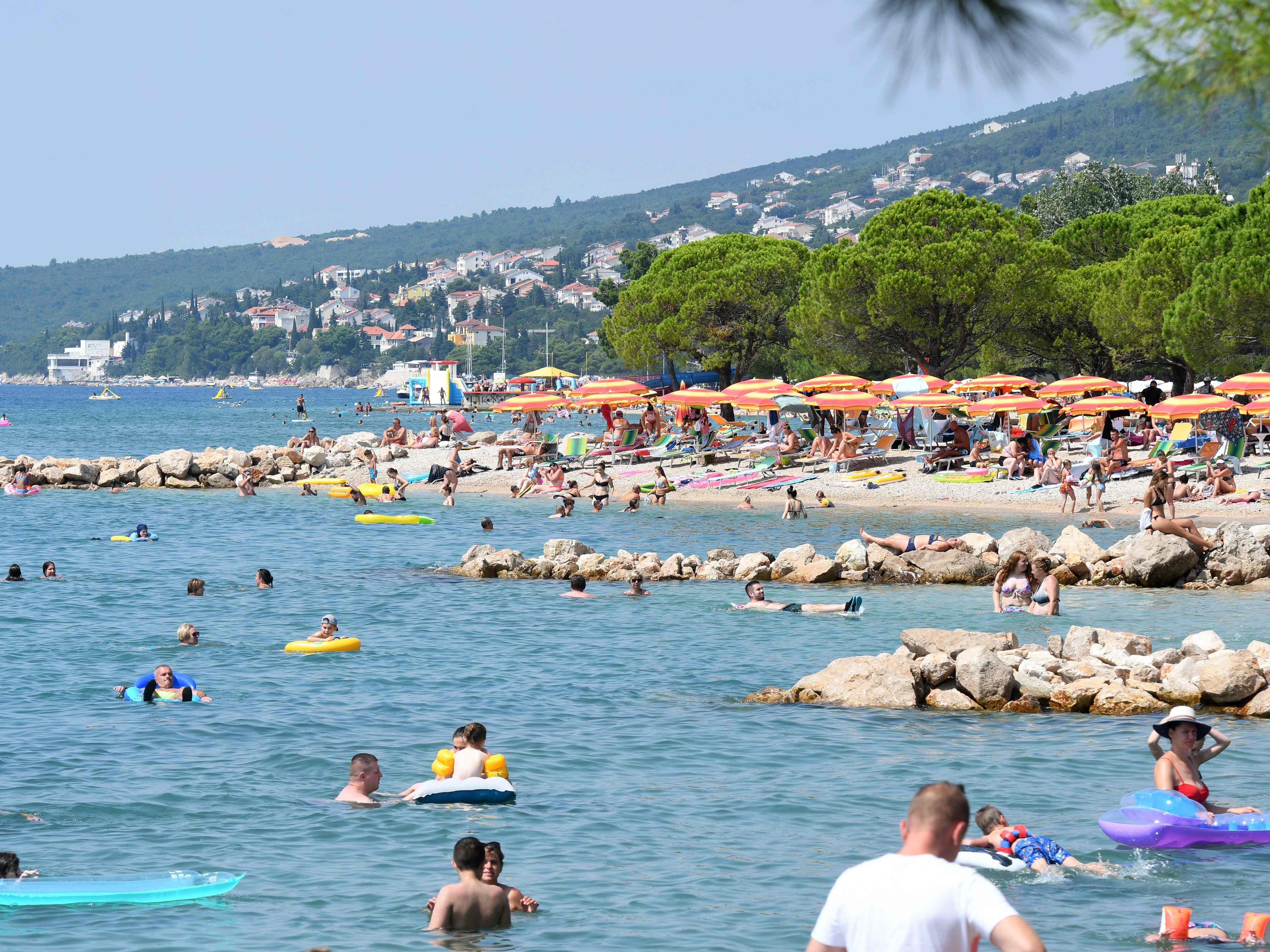esundheitsreferentin appelliert an Kroatien-Urlauber: "Abstand halten".