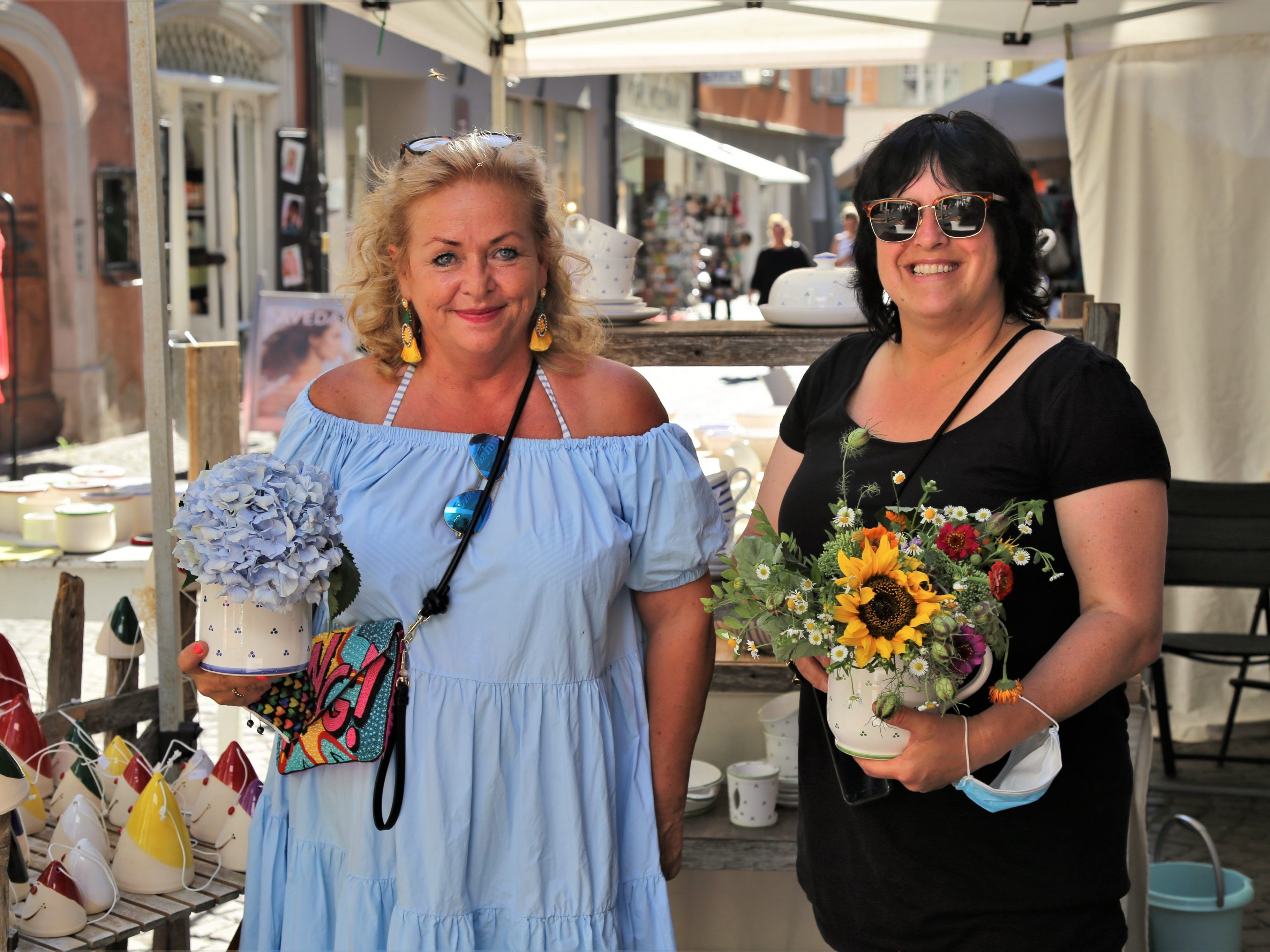 Stefanie Purtscher (Stadt Feldkirch) und Veranstalterin Bettina Güttinger-Merk.
