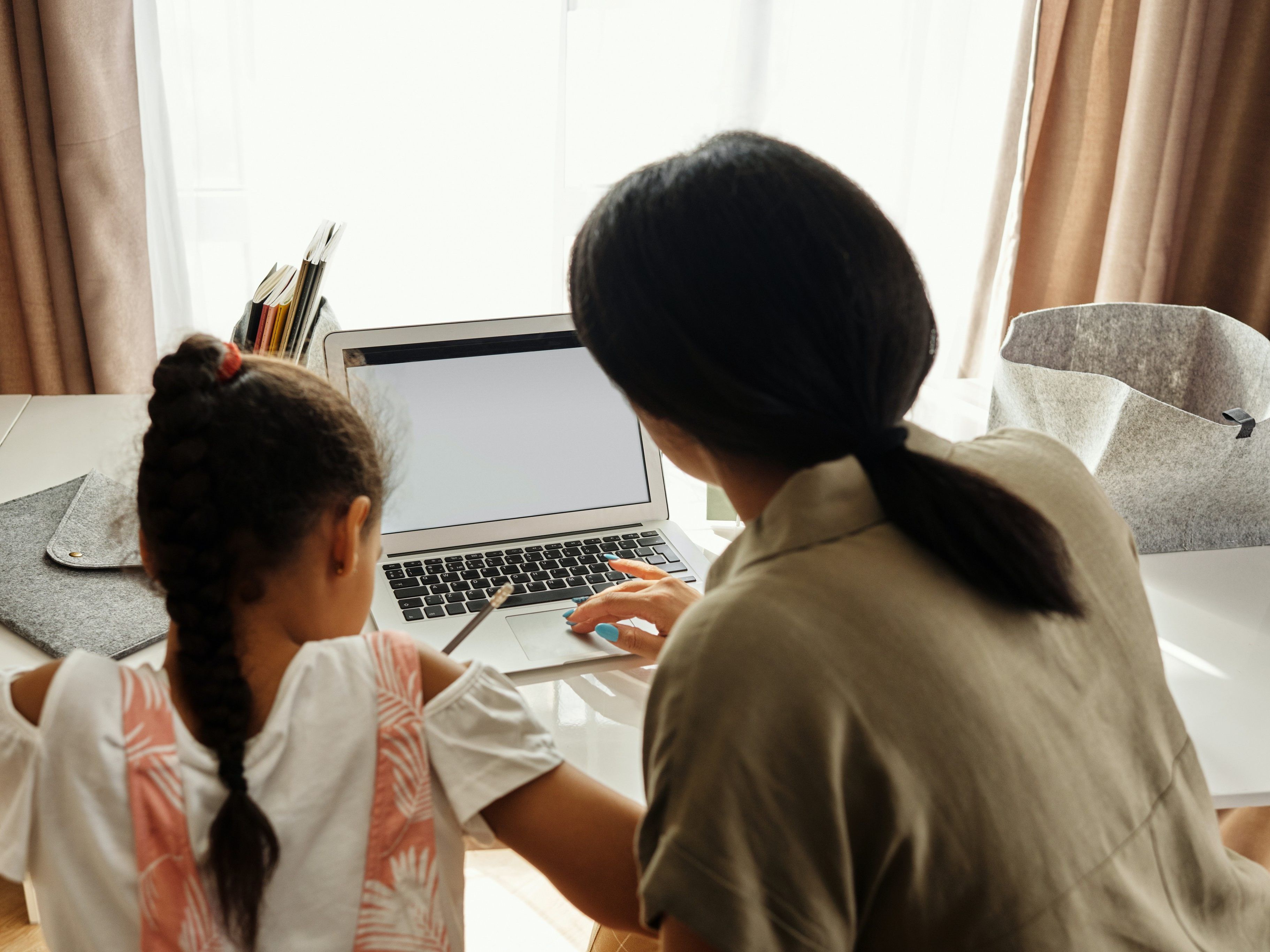 Homeschooling verursacht der Wirtschaft hohe Kosten