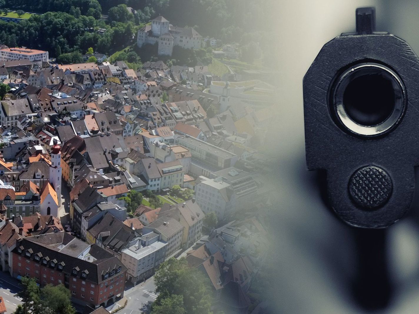 Als die Polizeibeamten eintrafen, bedrohte der junge Mann diese mit seiner Waffe.
