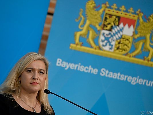 Bayerns Gesundheitsministerin: Verzicht auf Reisen