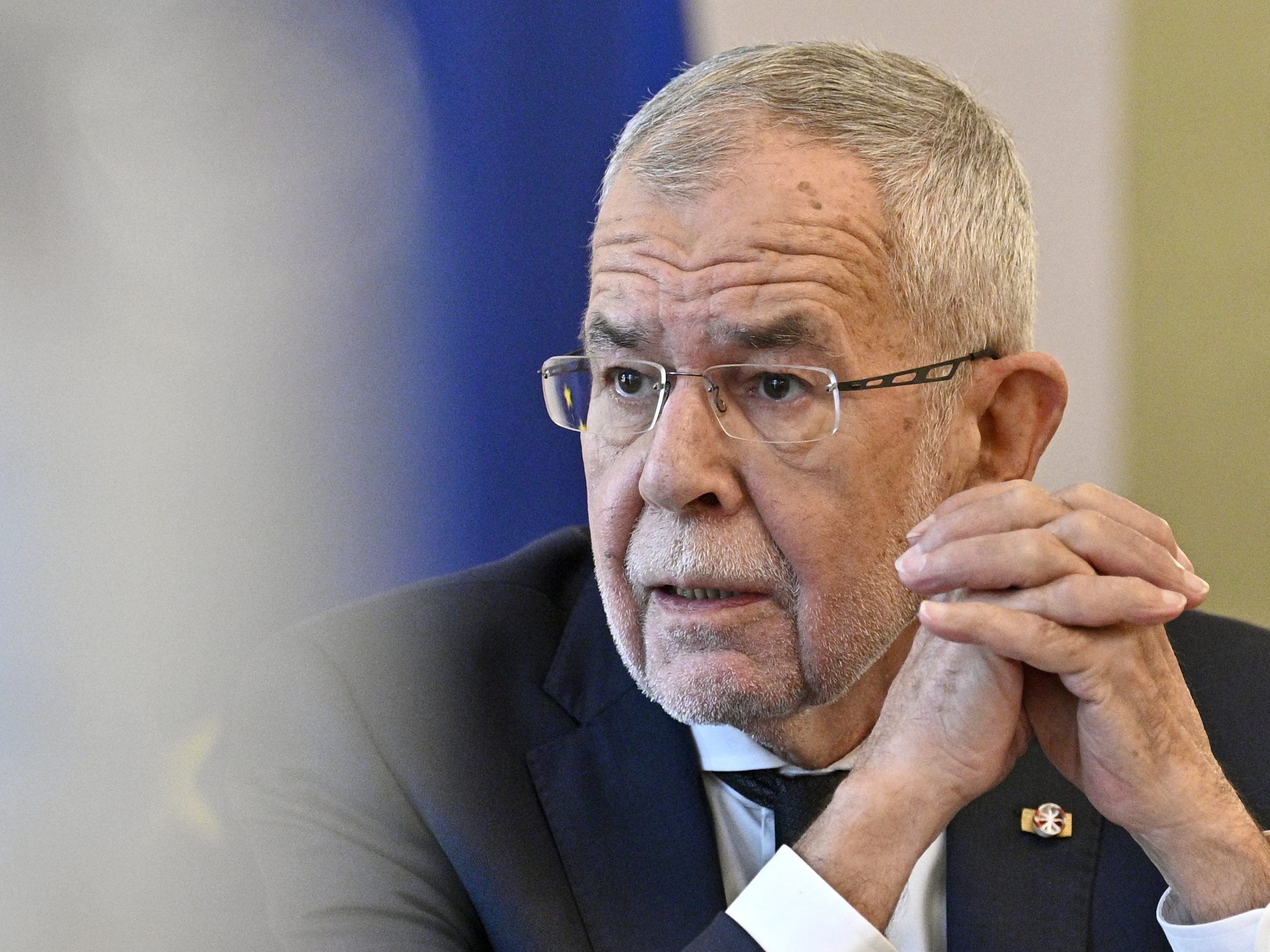 Bundespräsident "tief betroffen".