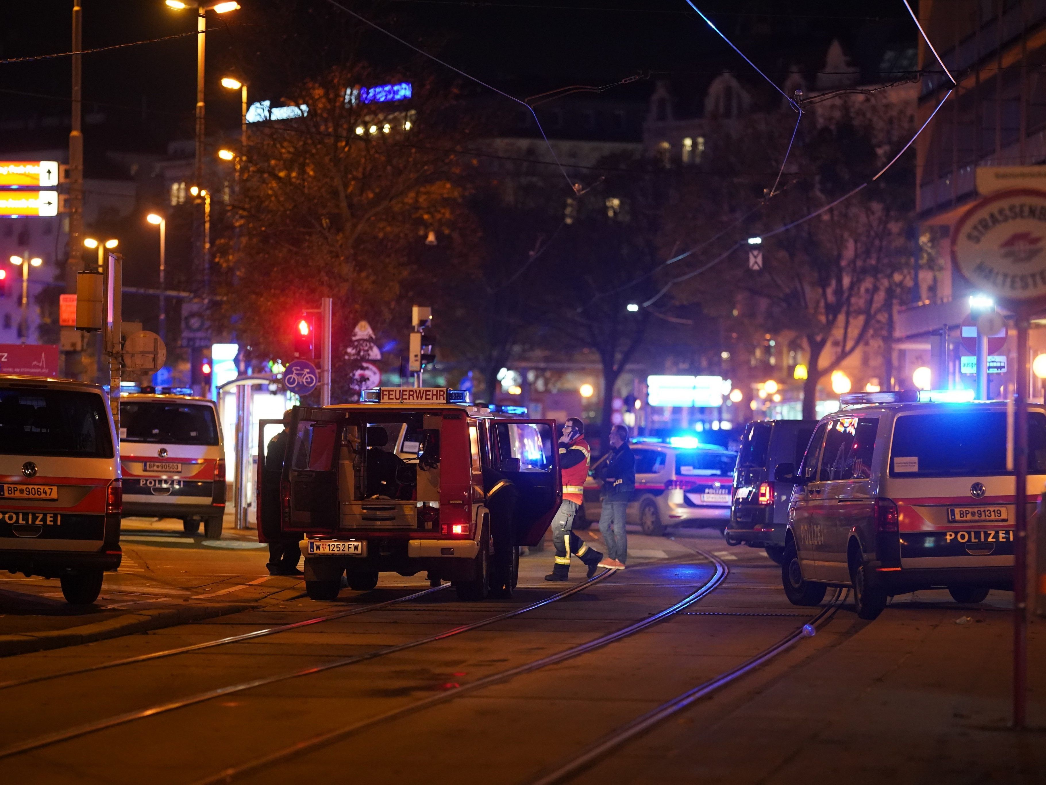 Die Wiener Berufsrettung bestätigte mehrere Todesopfer bei dem Terroranschlag in Wien.