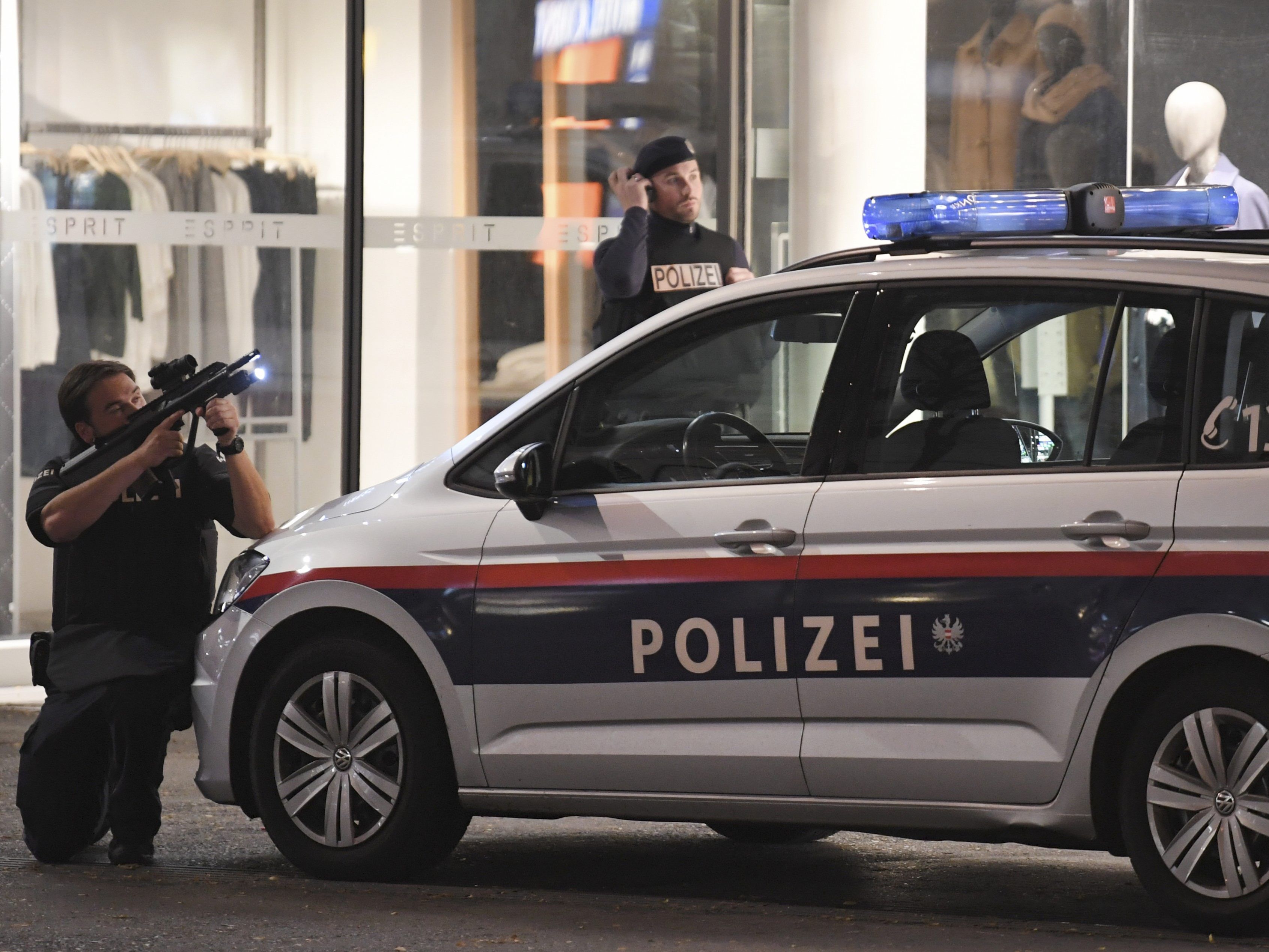 Die Wiener Polizei fahndet mit Hochdruck nach den Tätern.