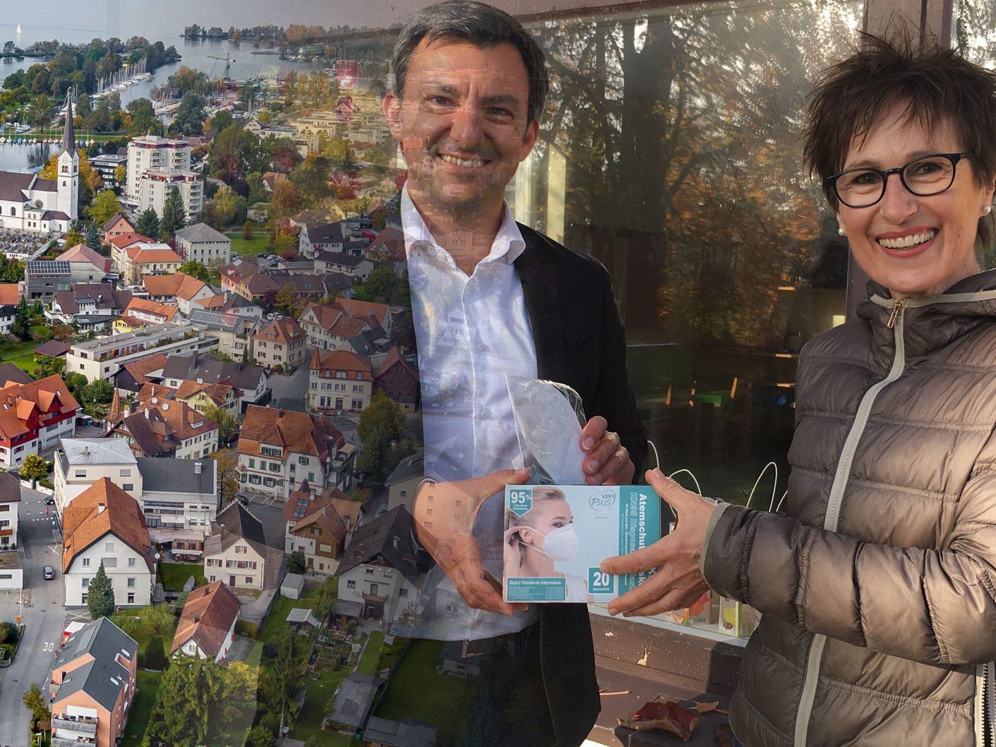 In Hard kam es wegen notwendiger Quarantäne-Maßnahmen zur vorübergehenden Schließung einer Kindergartengruppe. Bürgermeister Staudinger hat mit FFP2-Masken reagiert.