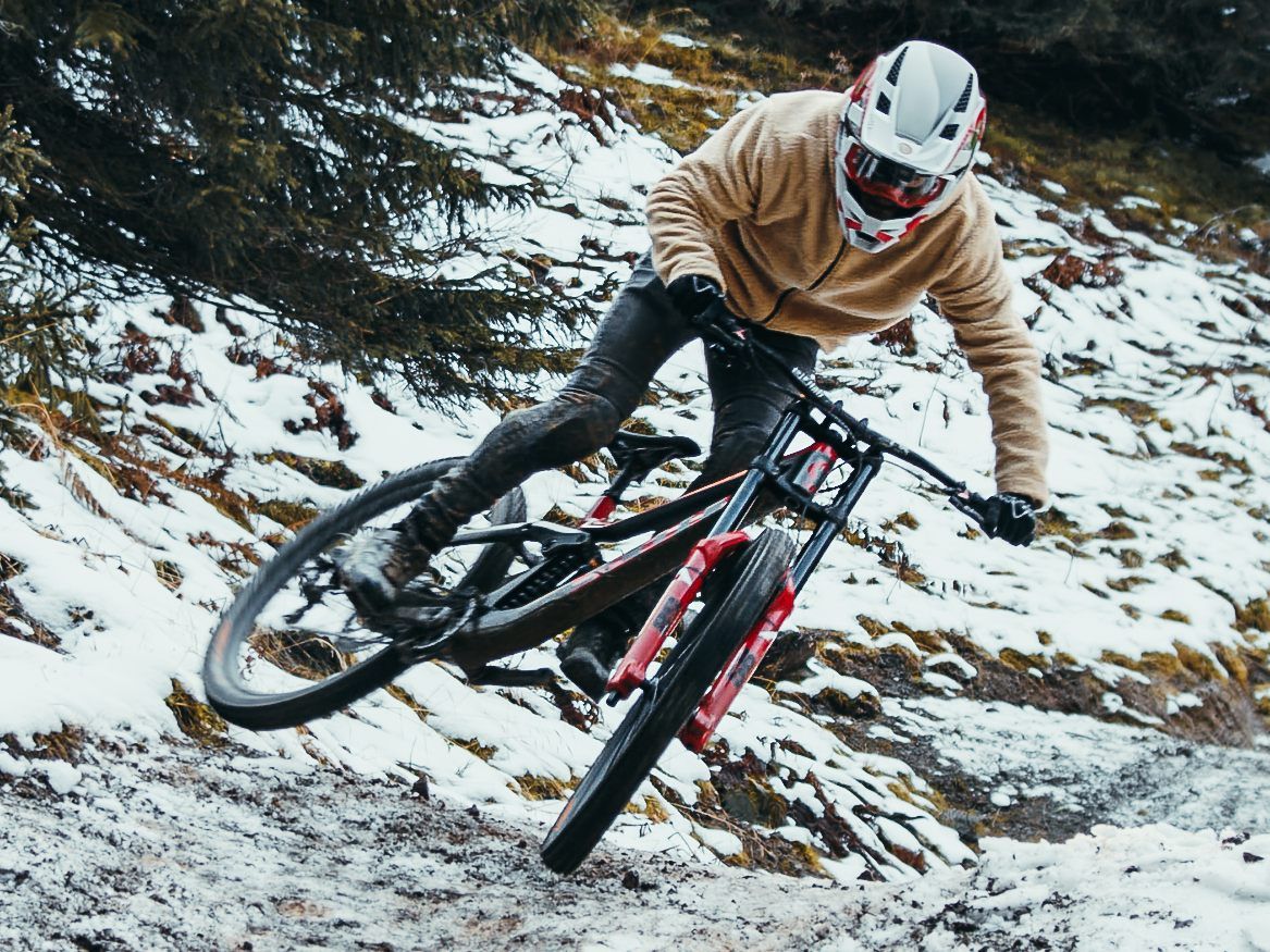 Extrem-Biker Elias Schwärzler.