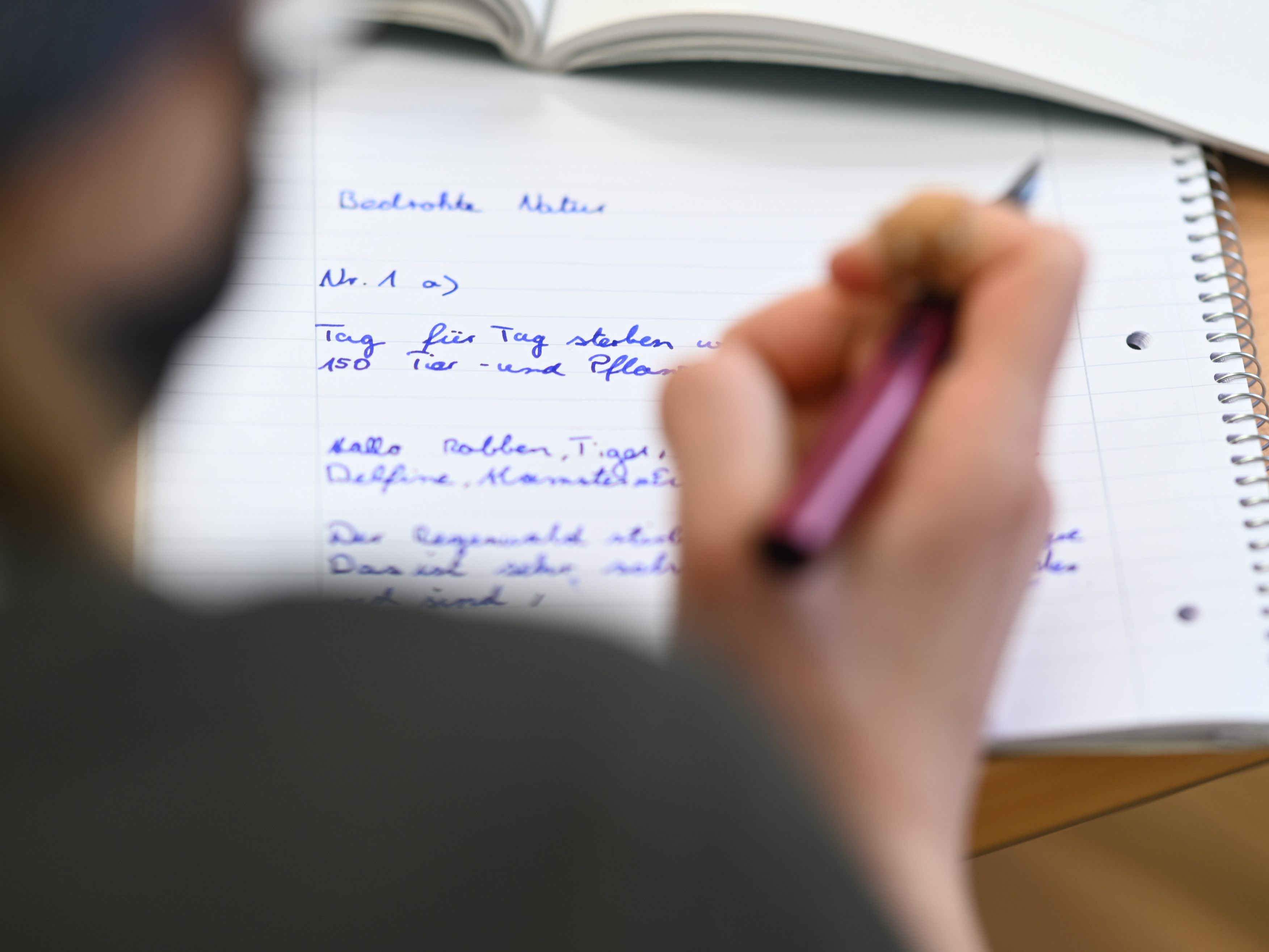 Schulen weiter geschlossen.