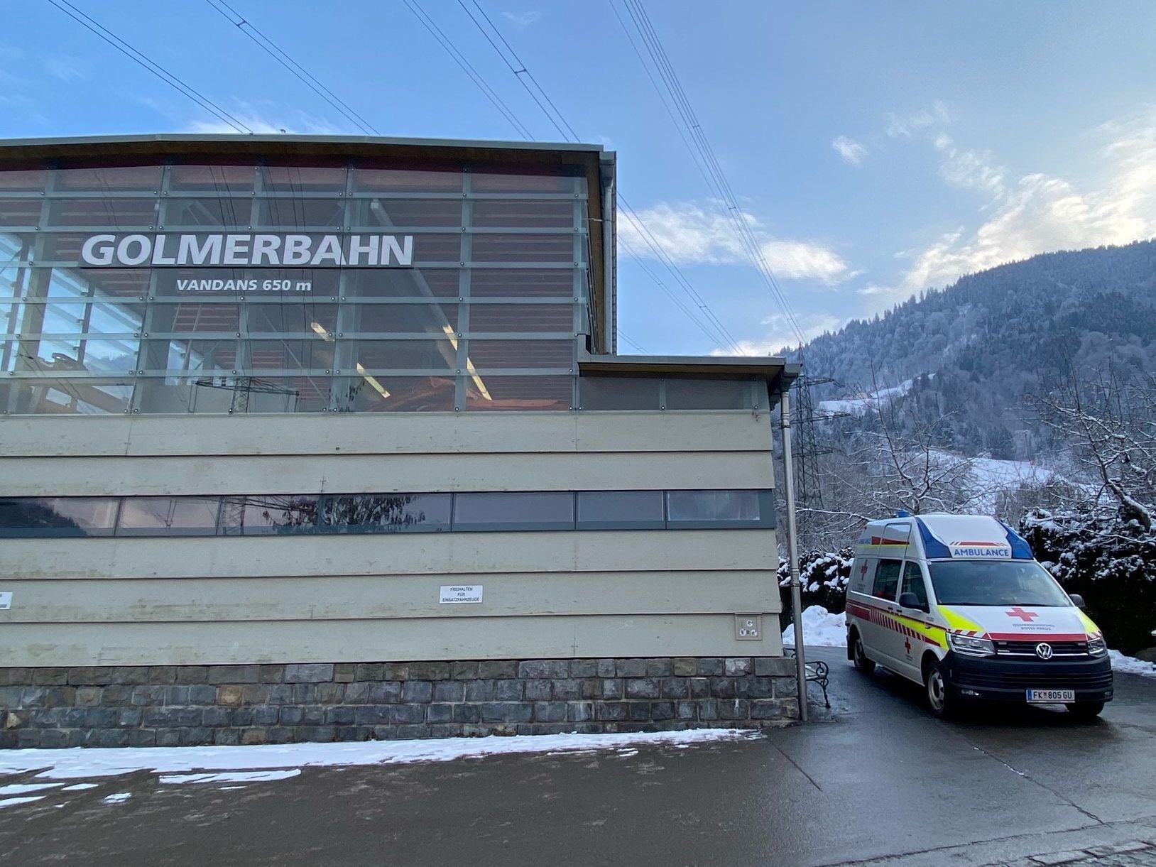 Nach einem Skiunfall im Skigebiet Golm sucht die Polizei nach Zeugen.