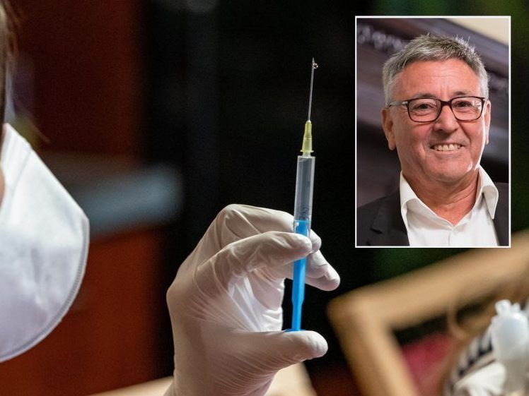 Feldkirchs Bürgermeister Wolfgang Matt wurde am Samstag im Haus Gisingen gegen das Coronavirus geimpft. Die zuständige Ärztin erhebt schwere Vorwürfe.