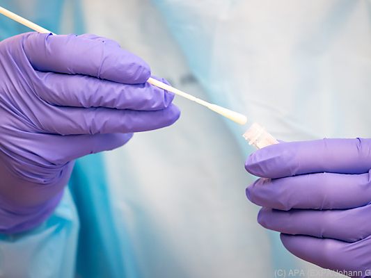 Innerhalb von 24 Stunden mehr positive Tests als wieder Genesene