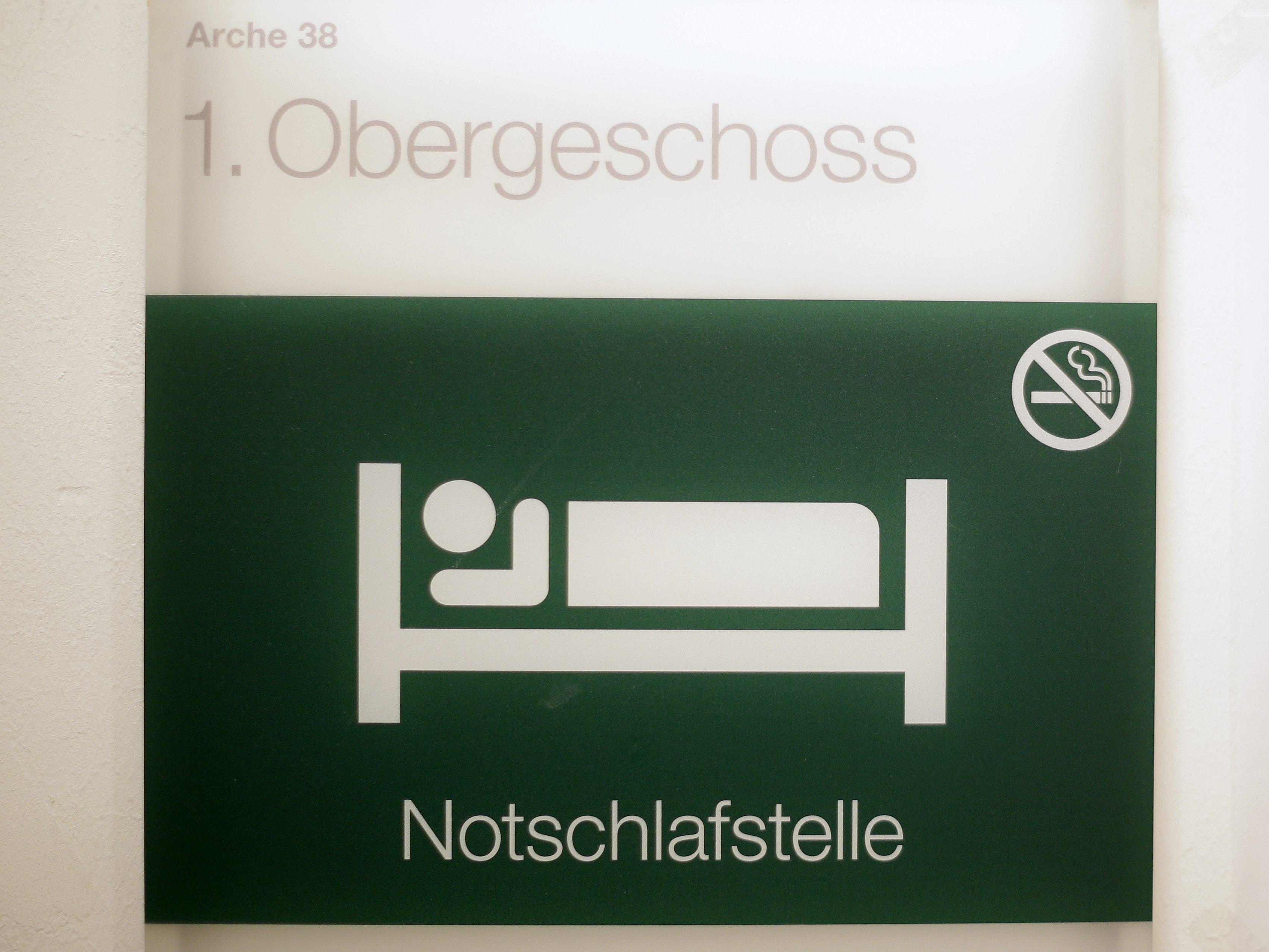 Im vergangenen Jahr beschloss der Landtag die Prüfung einer Notschlafstelle für Unter-18-Jährige.