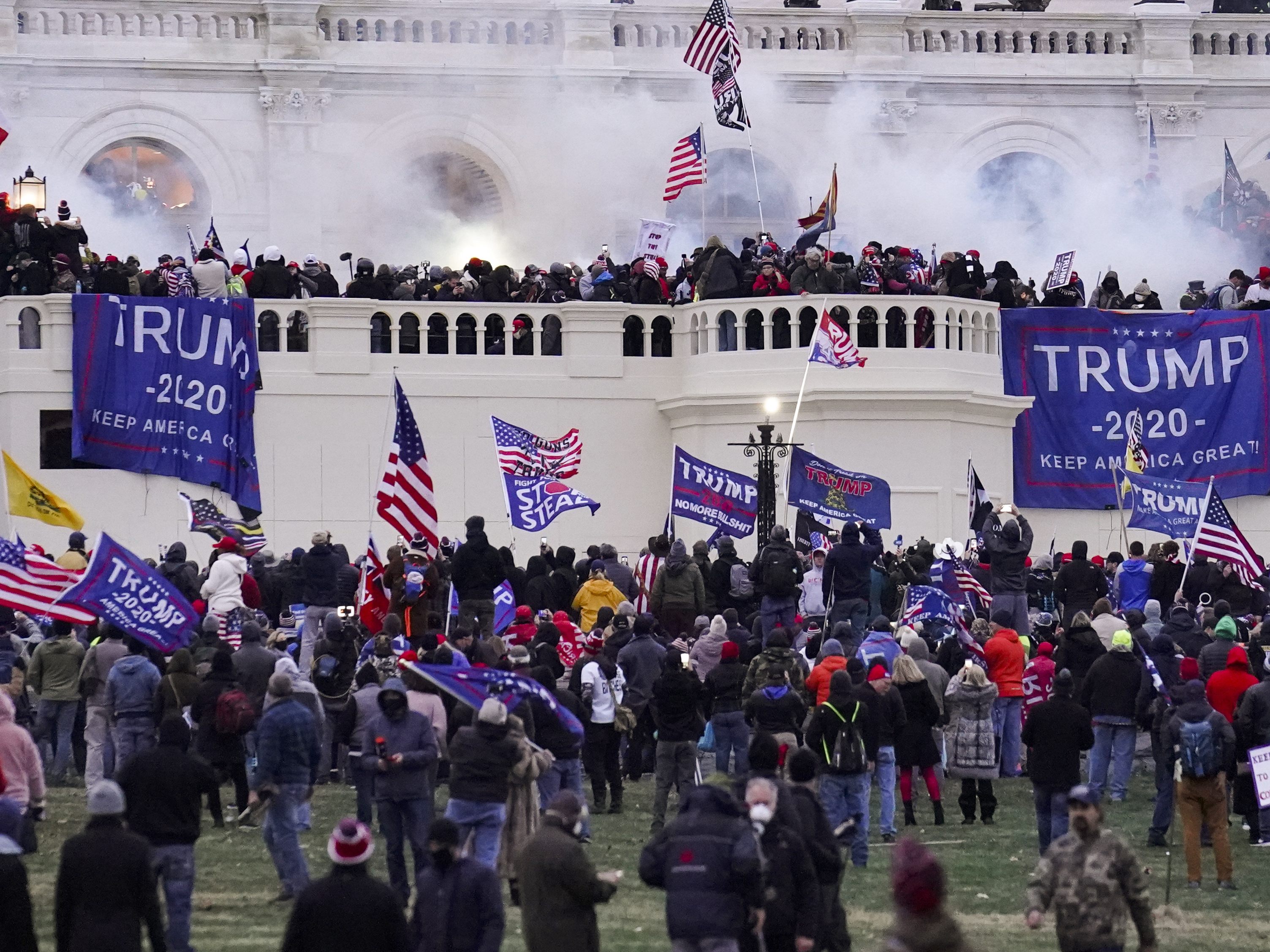 Trump-Anhänger wollen Kapitol in die Luft jagen