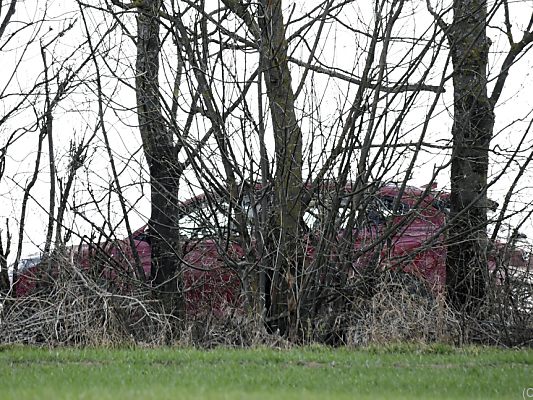 Mutter und Tochter erschossen in Auto aufgefunden