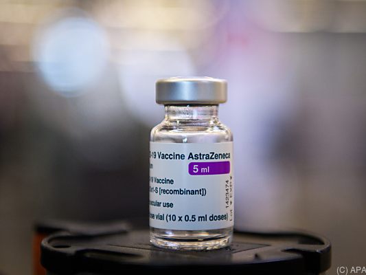 AstraZenecas Corona-Impfstoff kommt nicht aus der Diskussion