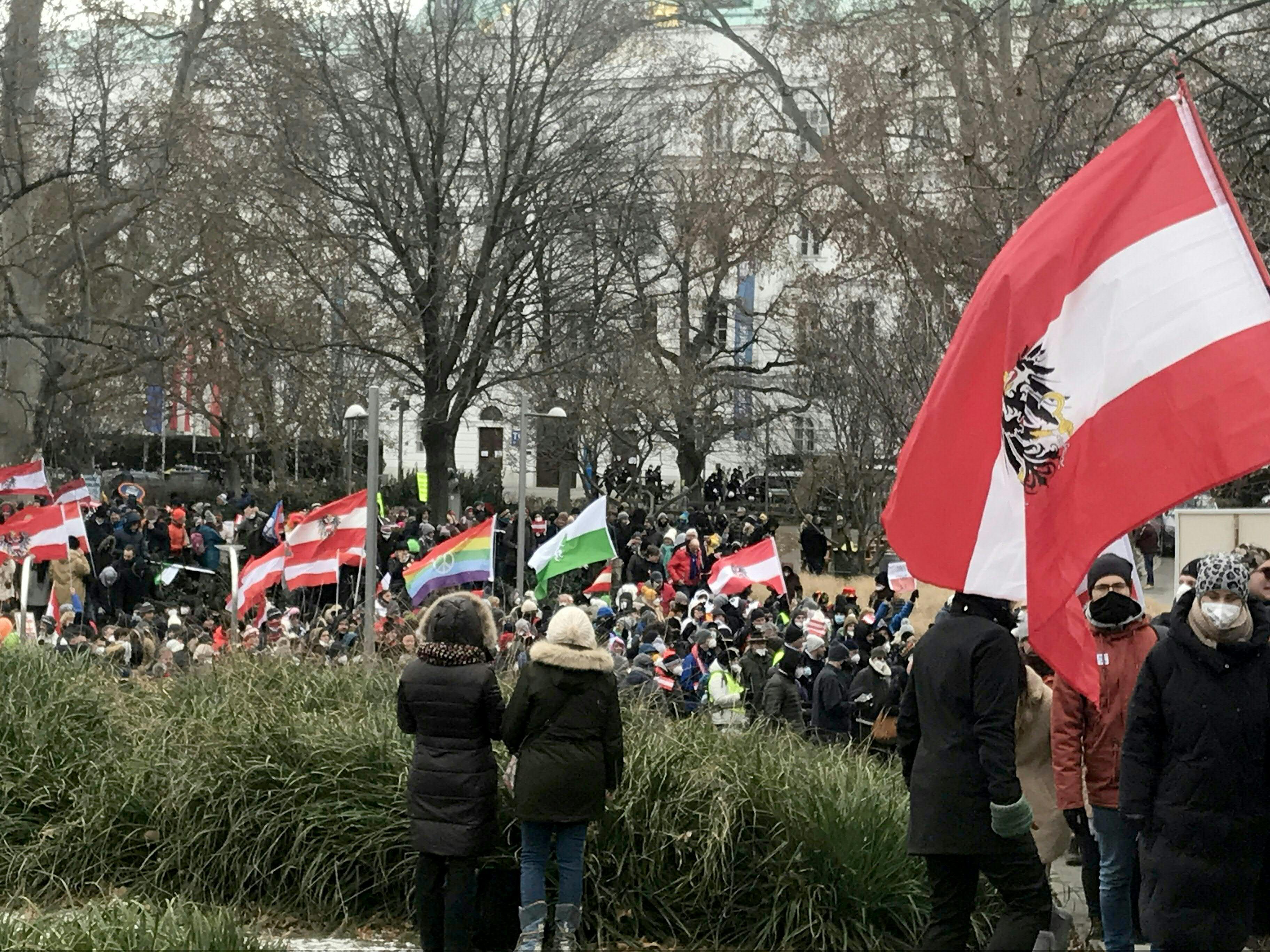 Wegen einer Fahrt zur Corona-Demo nach Wien gibt es in Tirol Ärger.