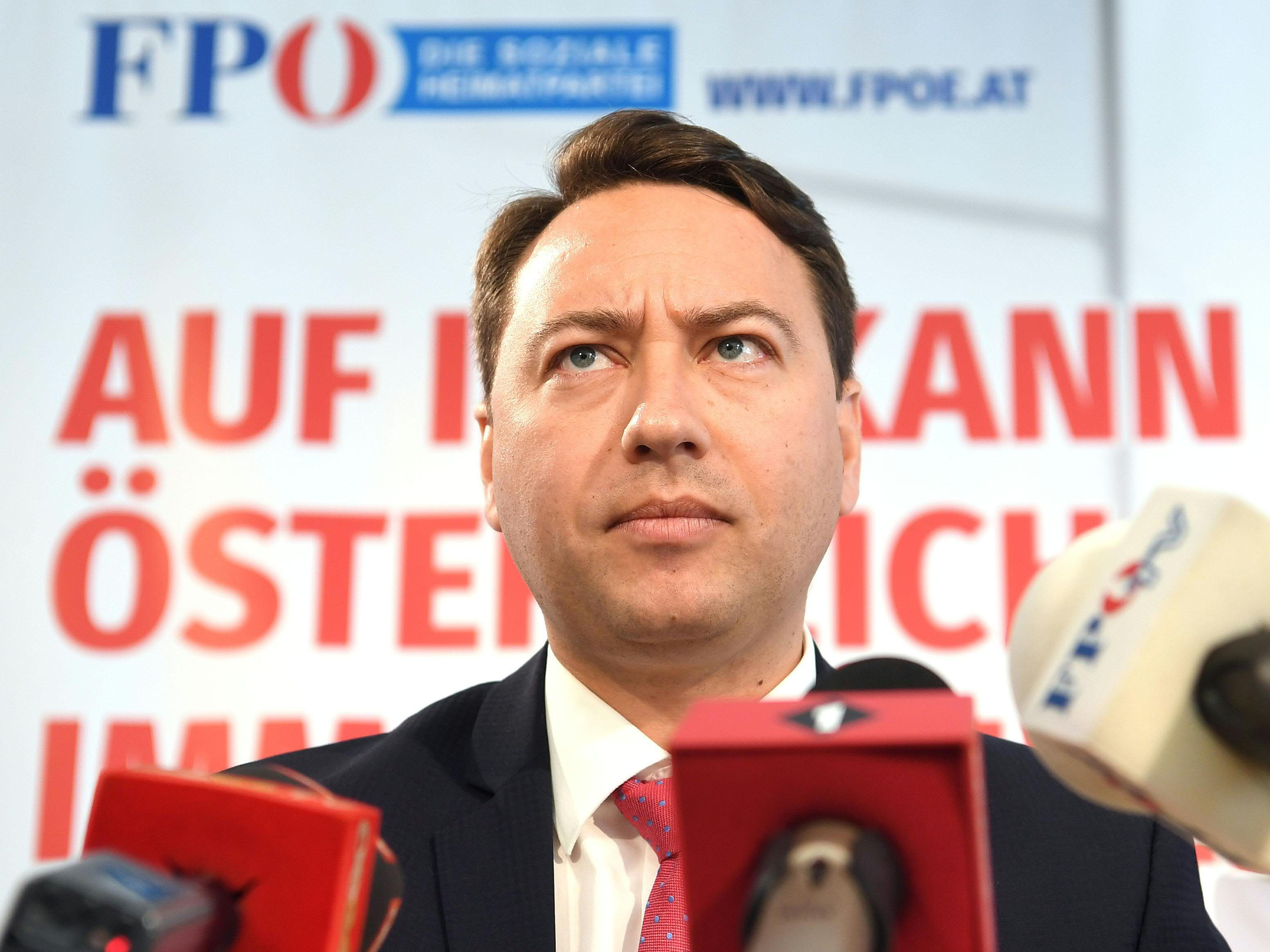 Manfred Haimbuchner wurde auf die Intensivstation verlegt.