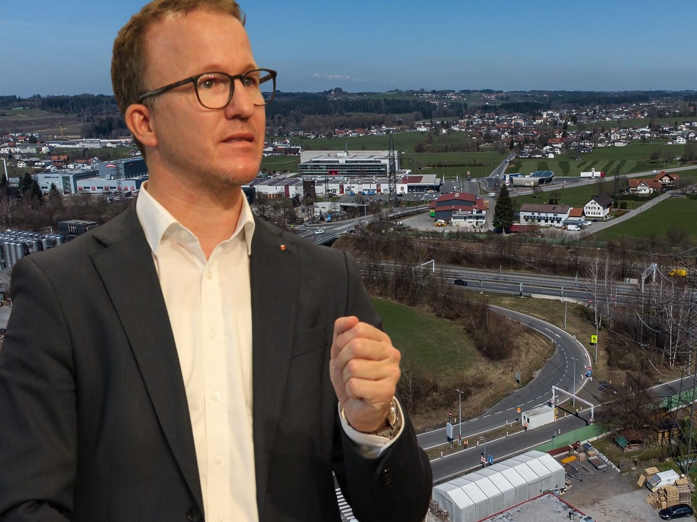 Allein am Samstag haben sich bis 17:00 Uhr insgesamt 1.255 Personen auf COVID-19 testen lassen, berichtet Landesrat Gantner.