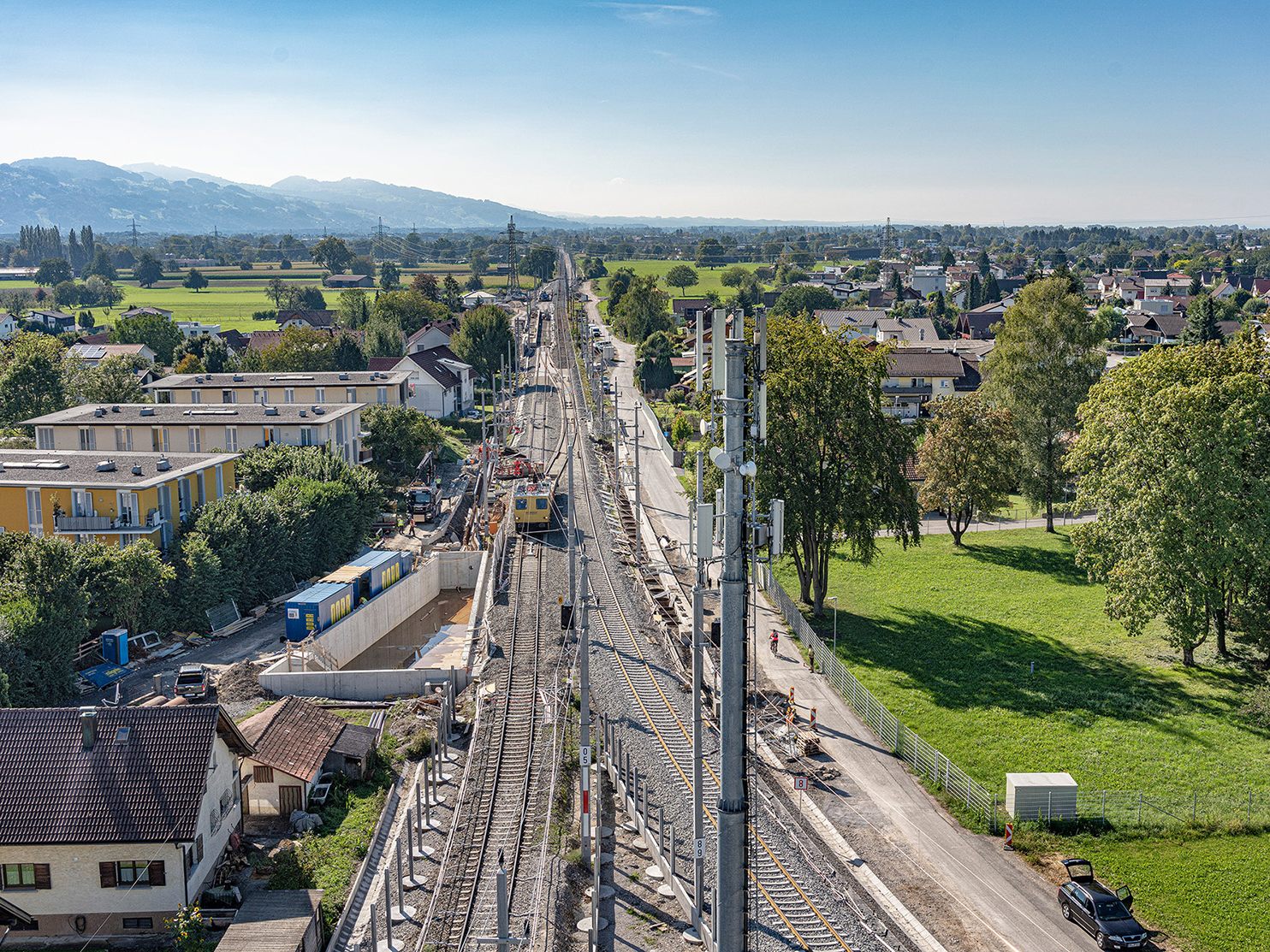 In den kommenden Wochen werden wichtige Vorbereitungen für den nahverkehrsgerechten Ausbau der Bahnstrecke Lustenau – Lauterach und die große Streckensperre im Frühjahr 2021, von 6. April bis zum 1. Juni 2021, getroffen.