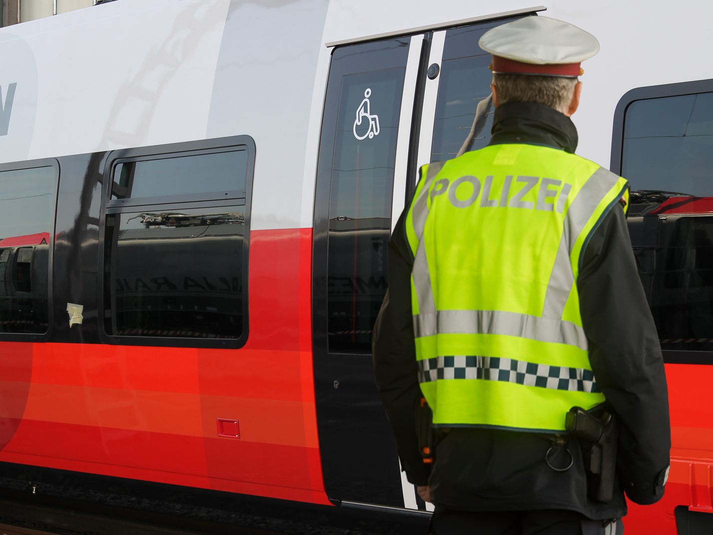 Die Polizei bittet um Hinweise.