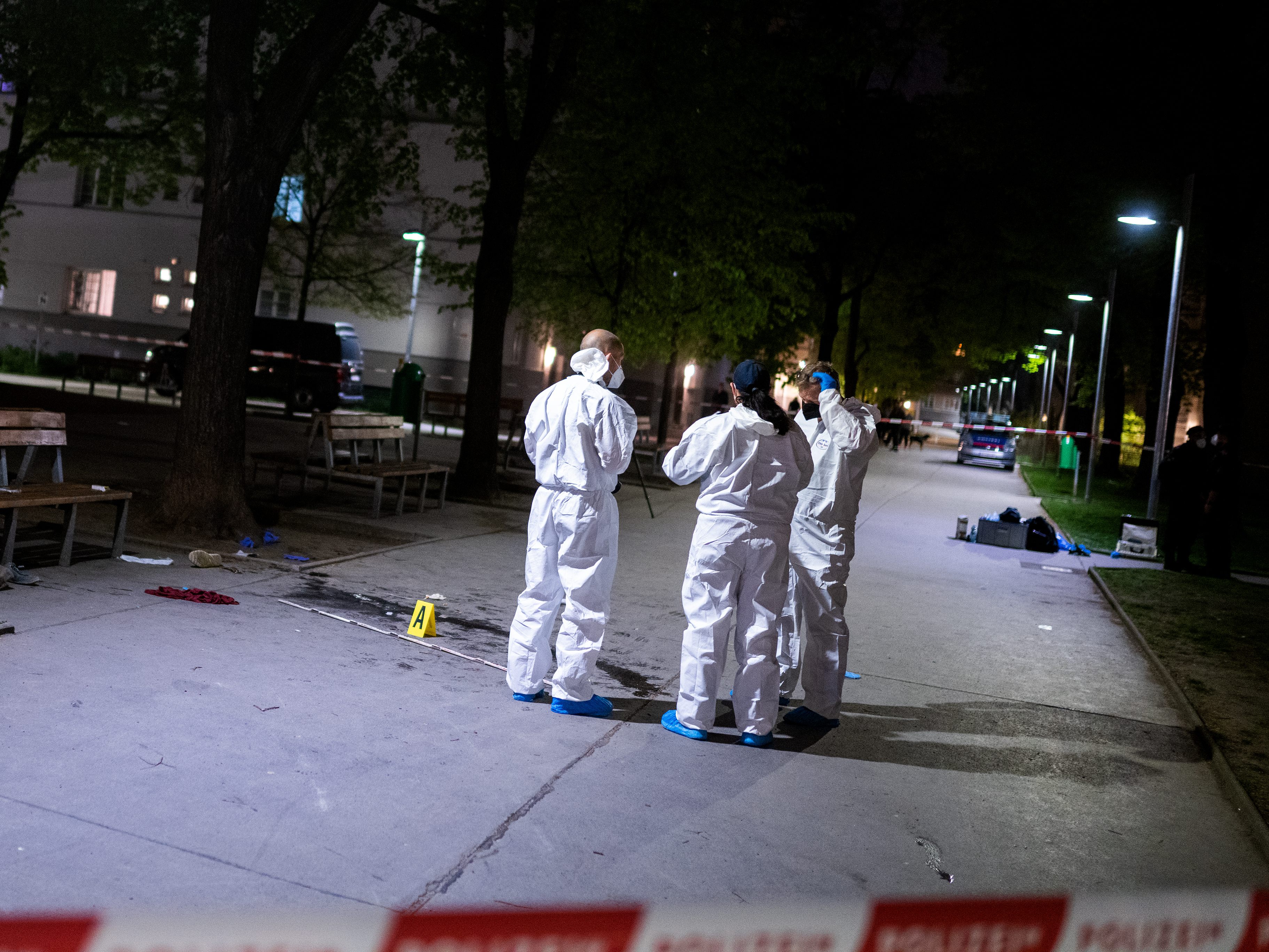 In einem Wiener Gemeindebau wurde eine Frau tödlich verletzt.
