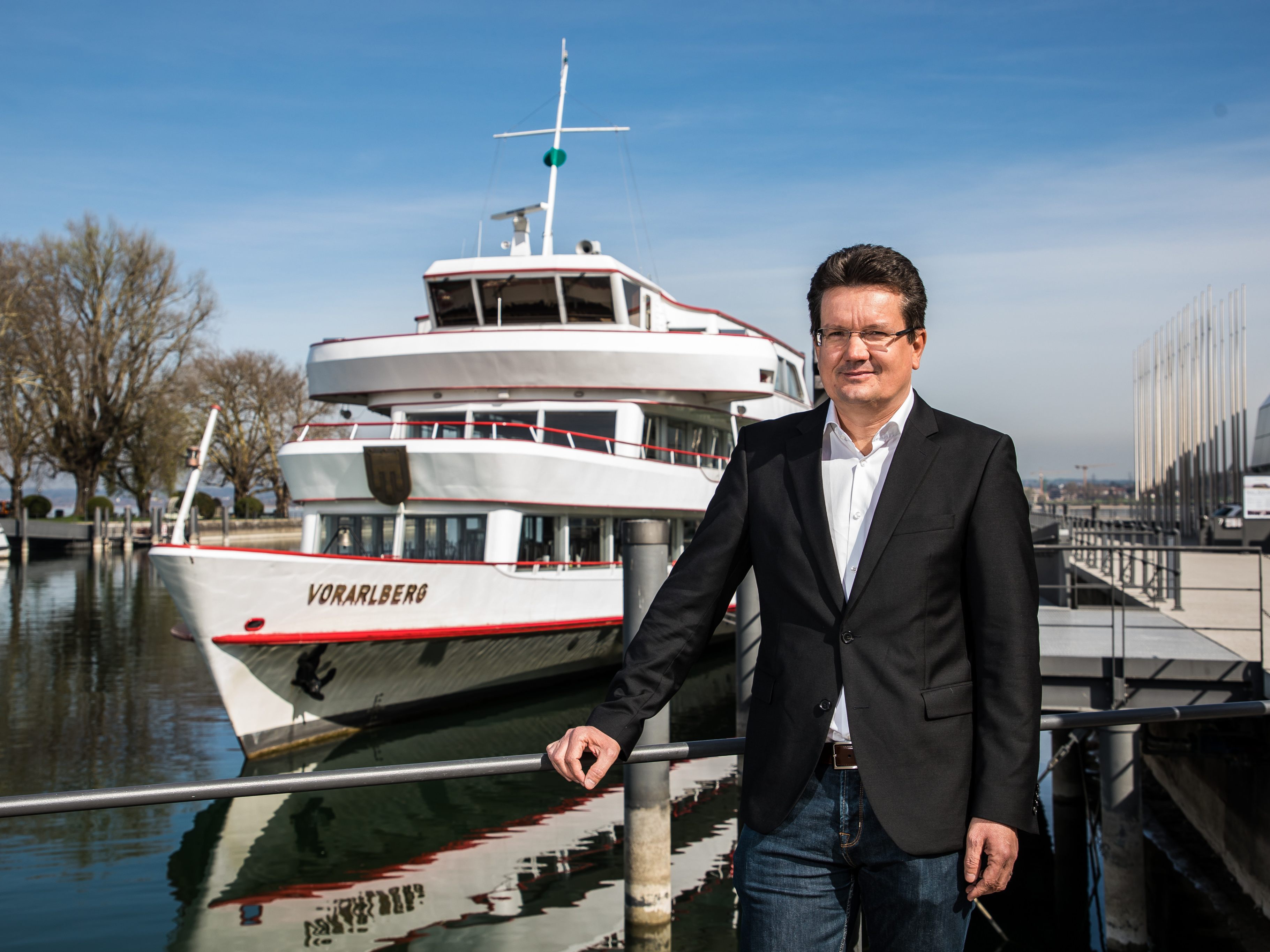 Die Linienschifffahrt am Bodensee wird aufgrund der neuerlichen Verschärfung der COVID 19-Bestimmungen verschoben.
