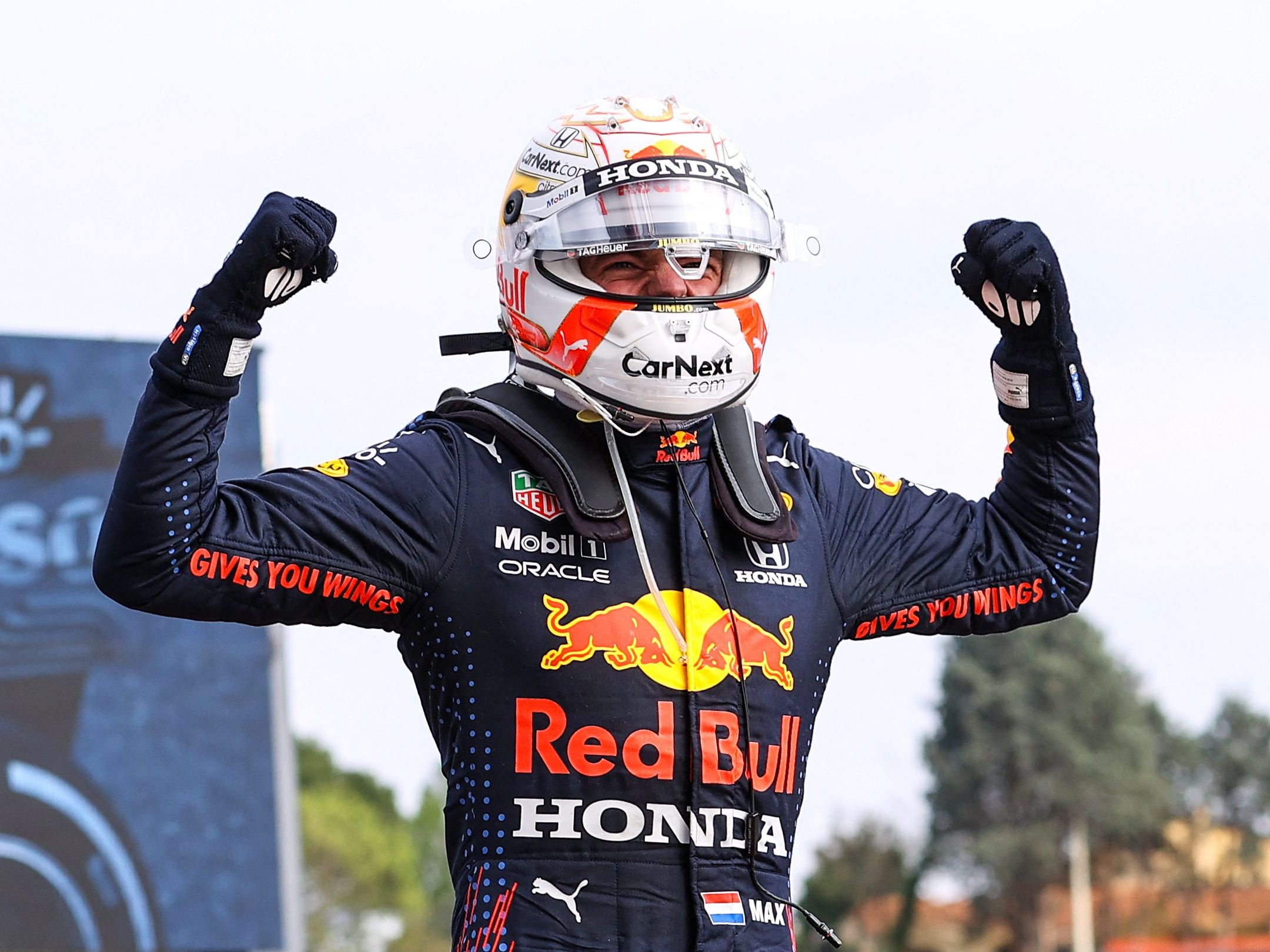 Max Verstappen siegt vor Lewis Hamilton beim Formel-1-Rennen in Imola.