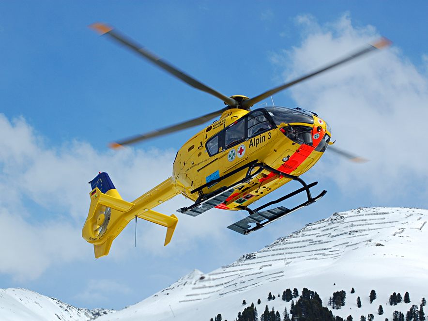 Der Verletzte wurde durch die Besatzung des Rettungshubschrauber C8 erstversorgt.