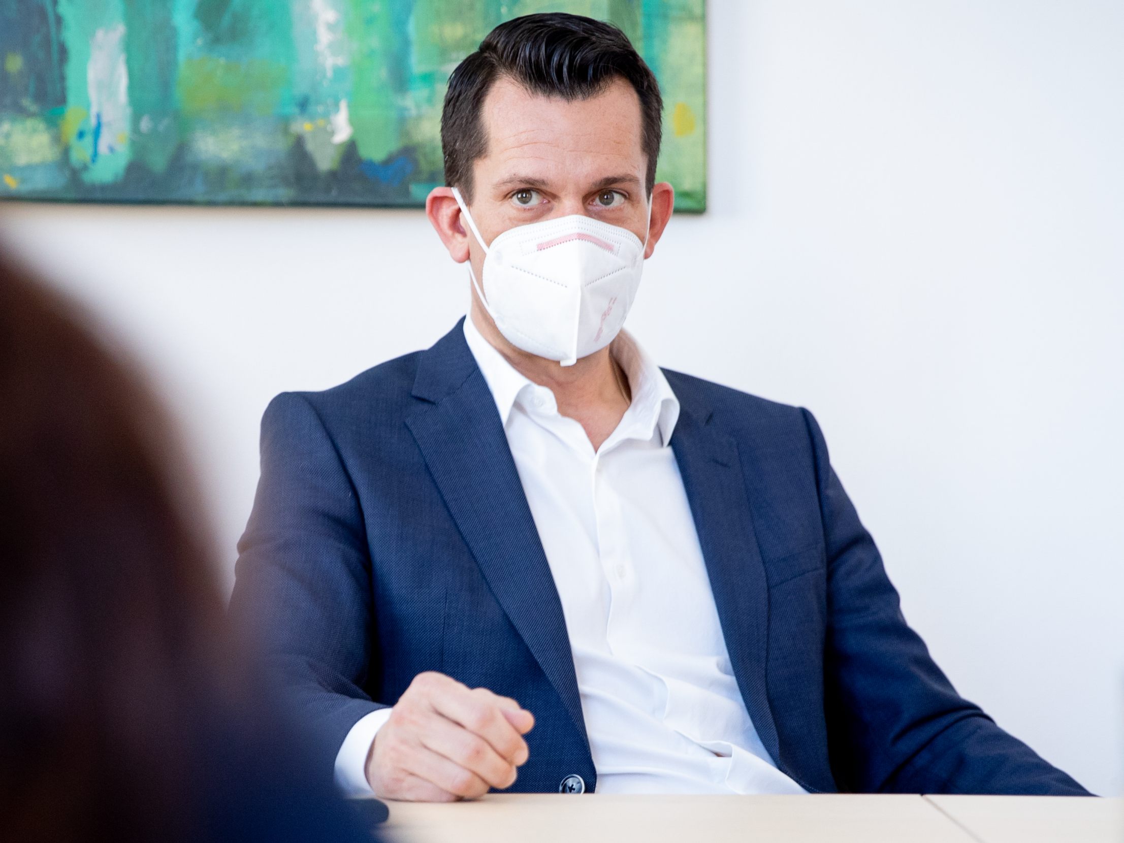Minister Mückstein im Gespräch mit den "VN"
