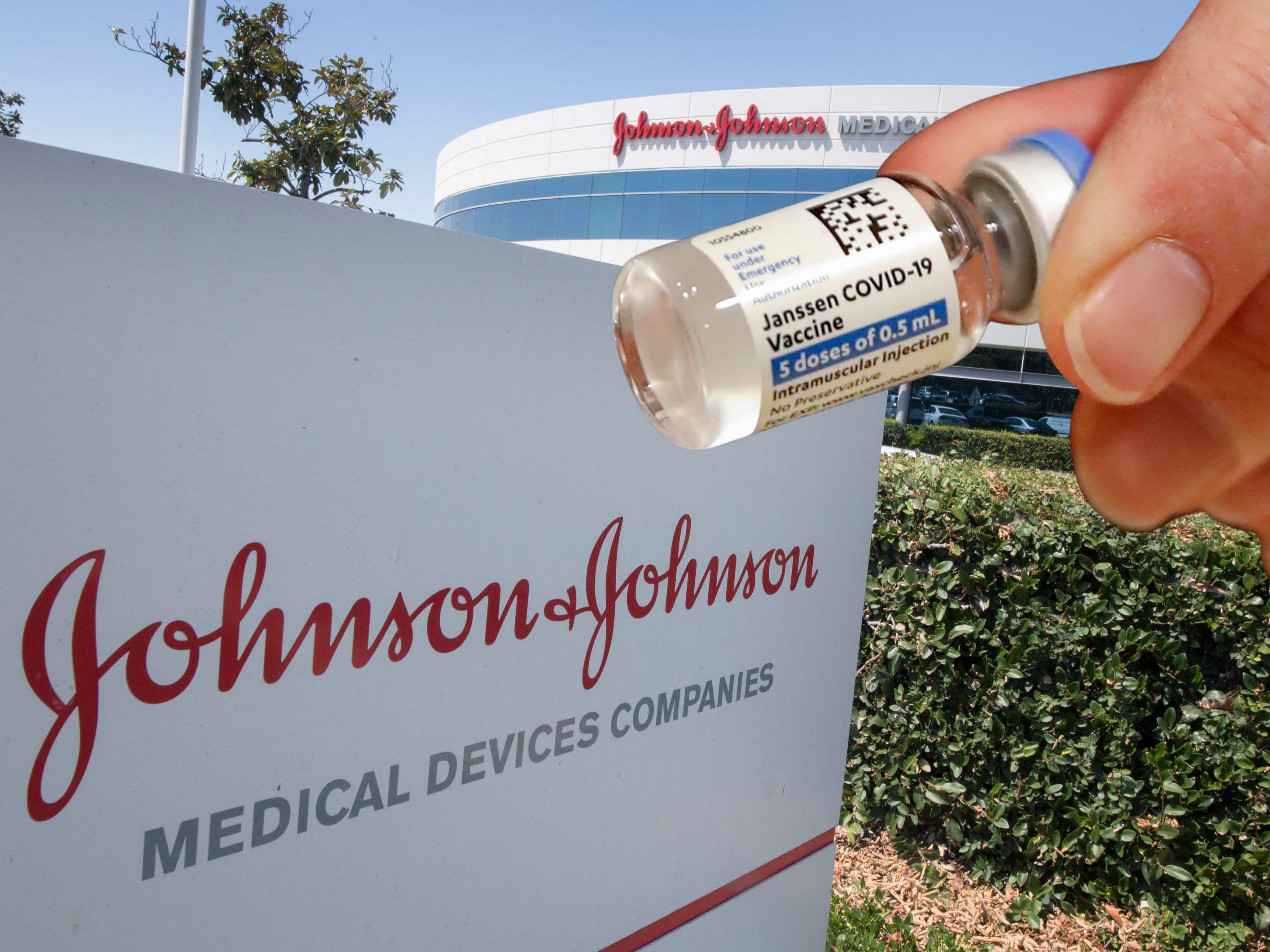 Johnson & Johnson verschiebt Auslieferung in Europa.