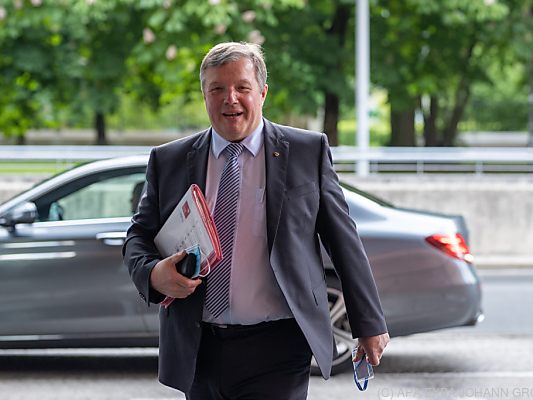 Tirols ÖVP-Gesundheitslandesrat Tilg wirft das Handtuch