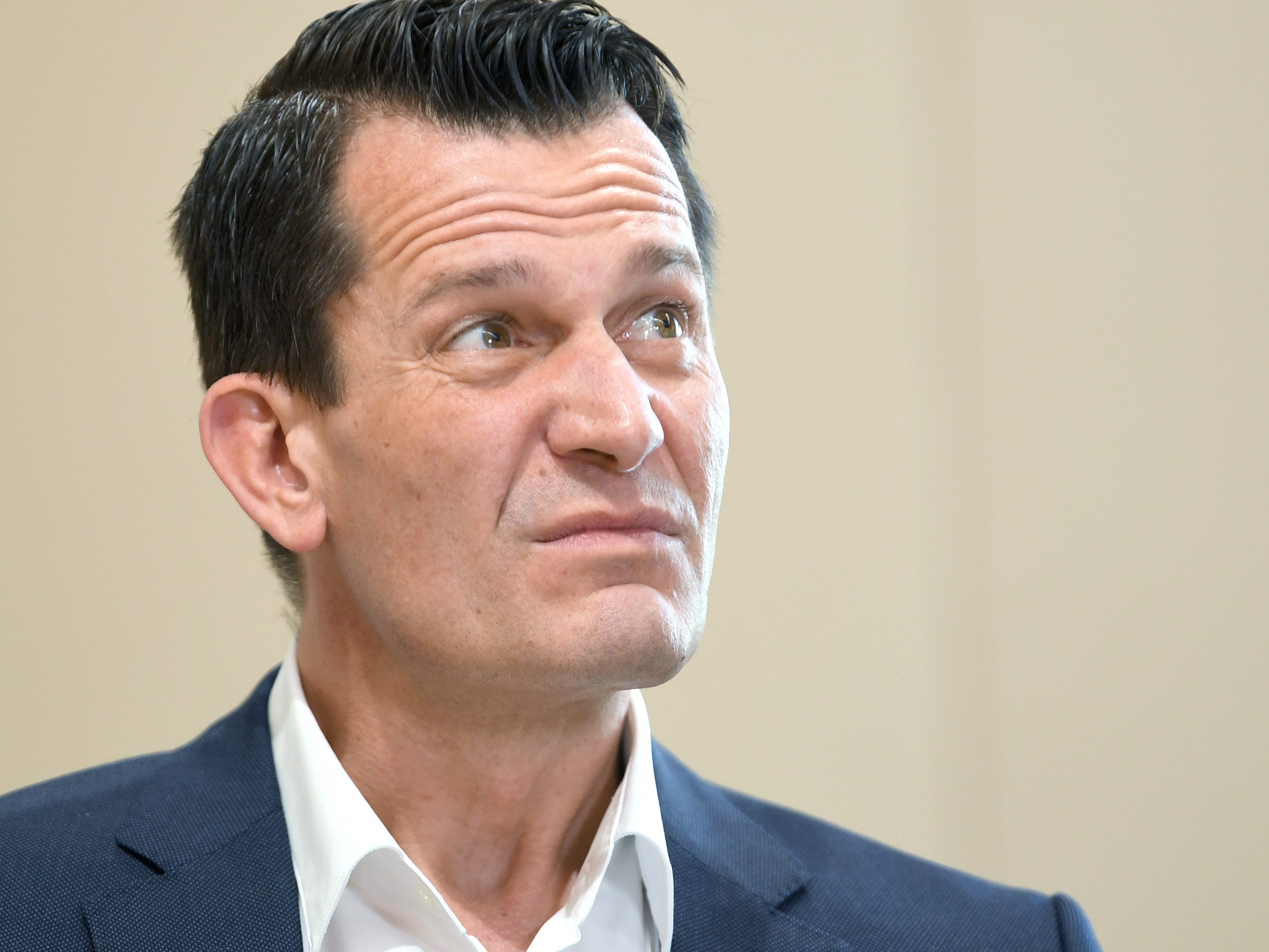 Der Minister will die Lage vorm Lockdown-Ende im Osten genau beobachten